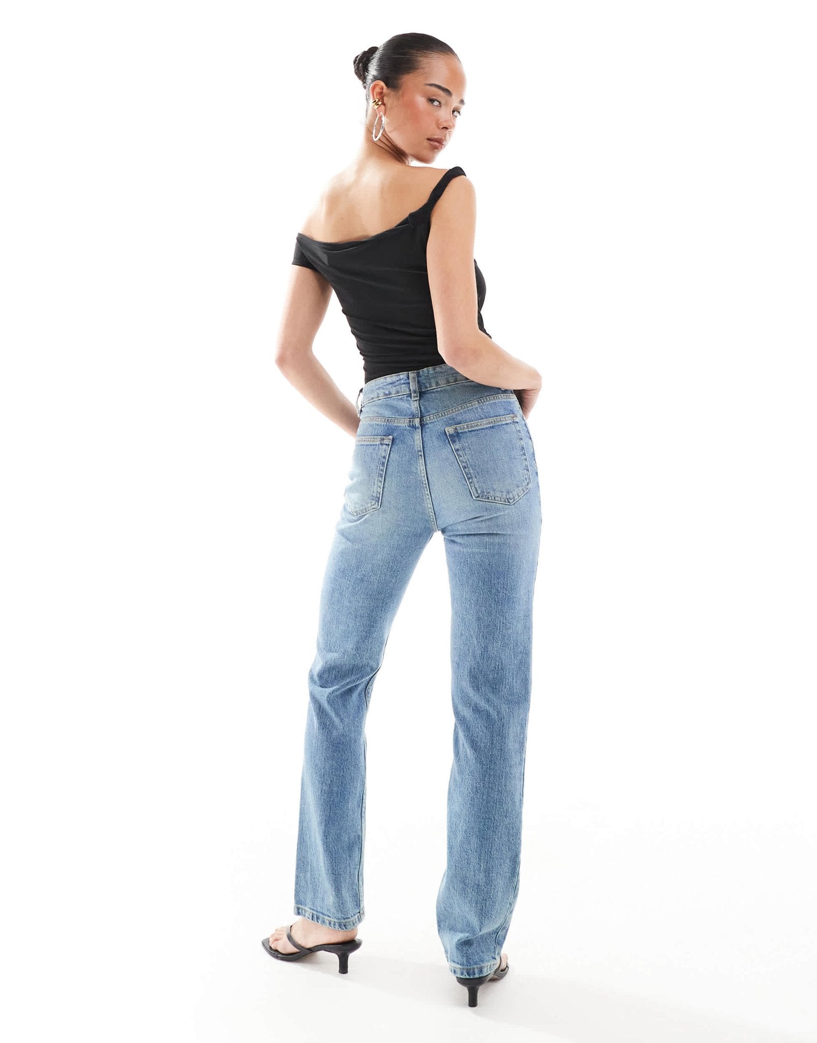 ASOS DESIGN high waisted slim straight jeans in light mid blue - ASOS Sample Sale EU Store