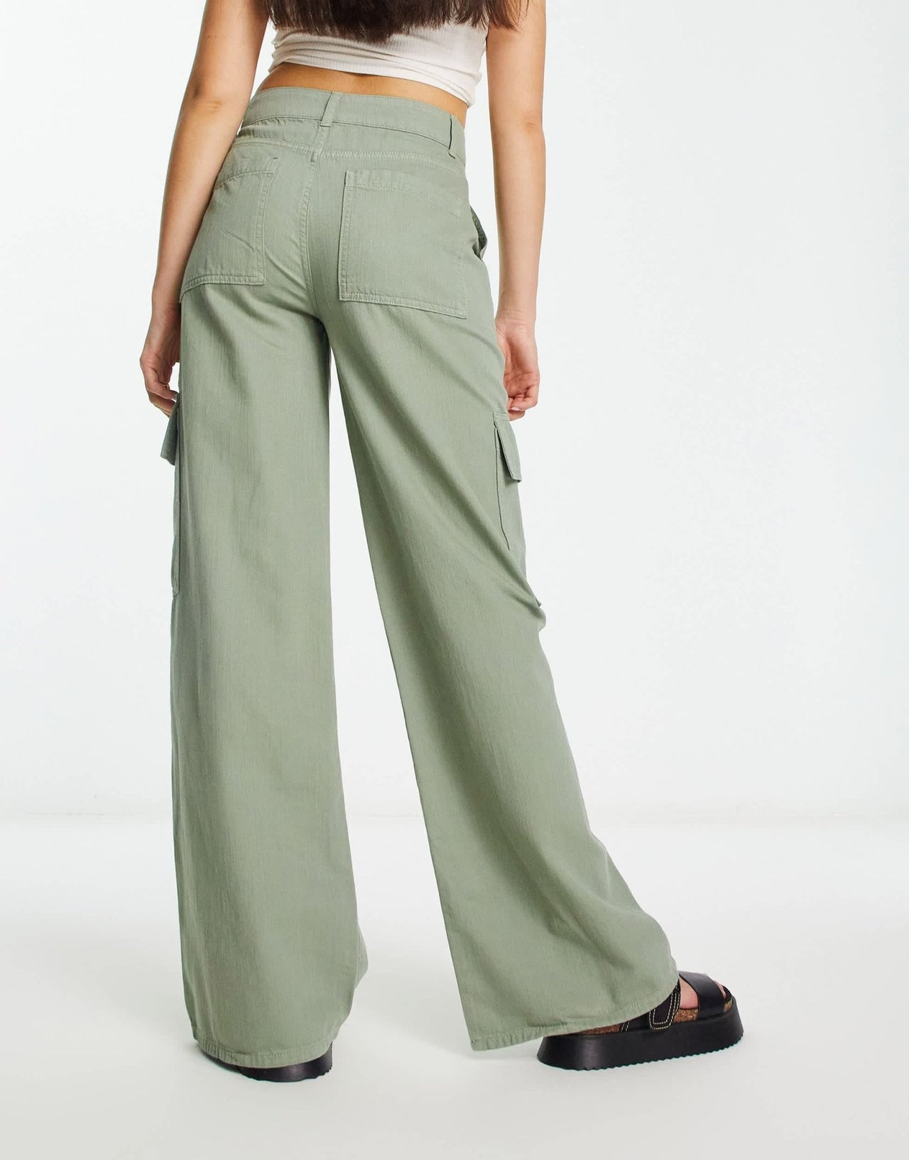 ASOS DESIGN high waisted straight leg cargo trouser in sage - ASOS Sample Sale EU Store