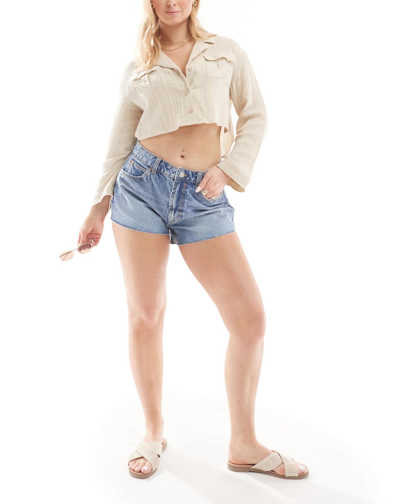 ASOS DESIGN Hourglass denim relaxed short in midwash blue - ASOS Sample Sale EU Store