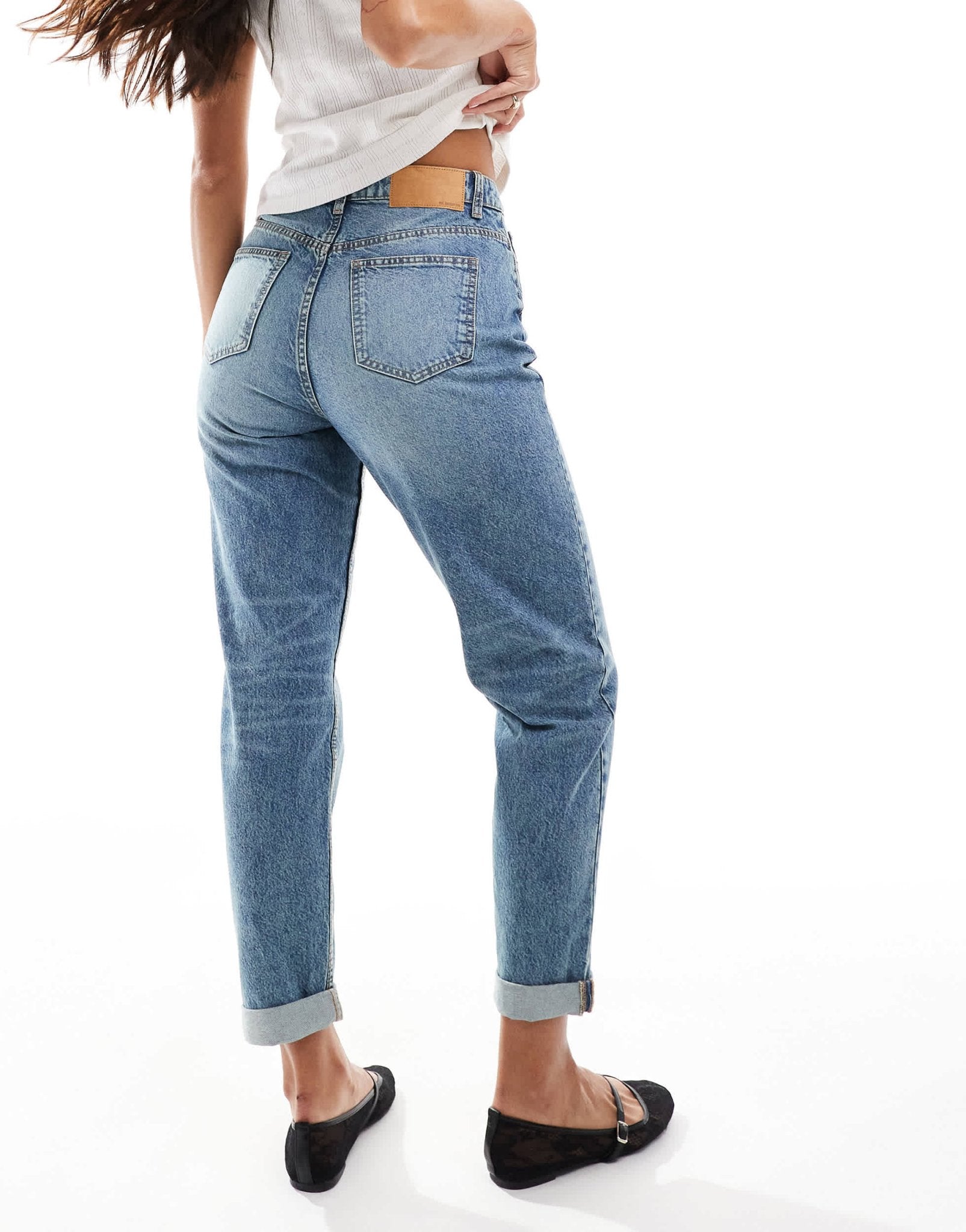 ASOS DESIGN Hourglass high rise relaxed mom jean in vintage wash - ASOS Sample Sale EU Store