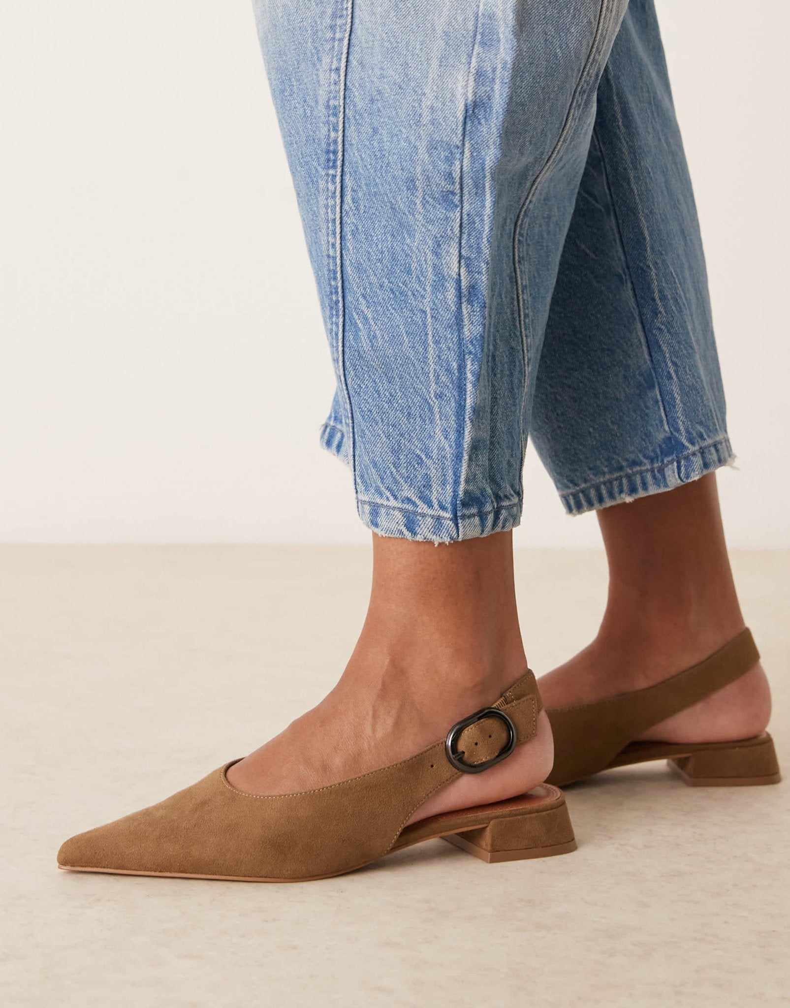 ASOS DESIGN Leonora slingback ballet in taupe suedette - ASOS Sample Sale EU Store