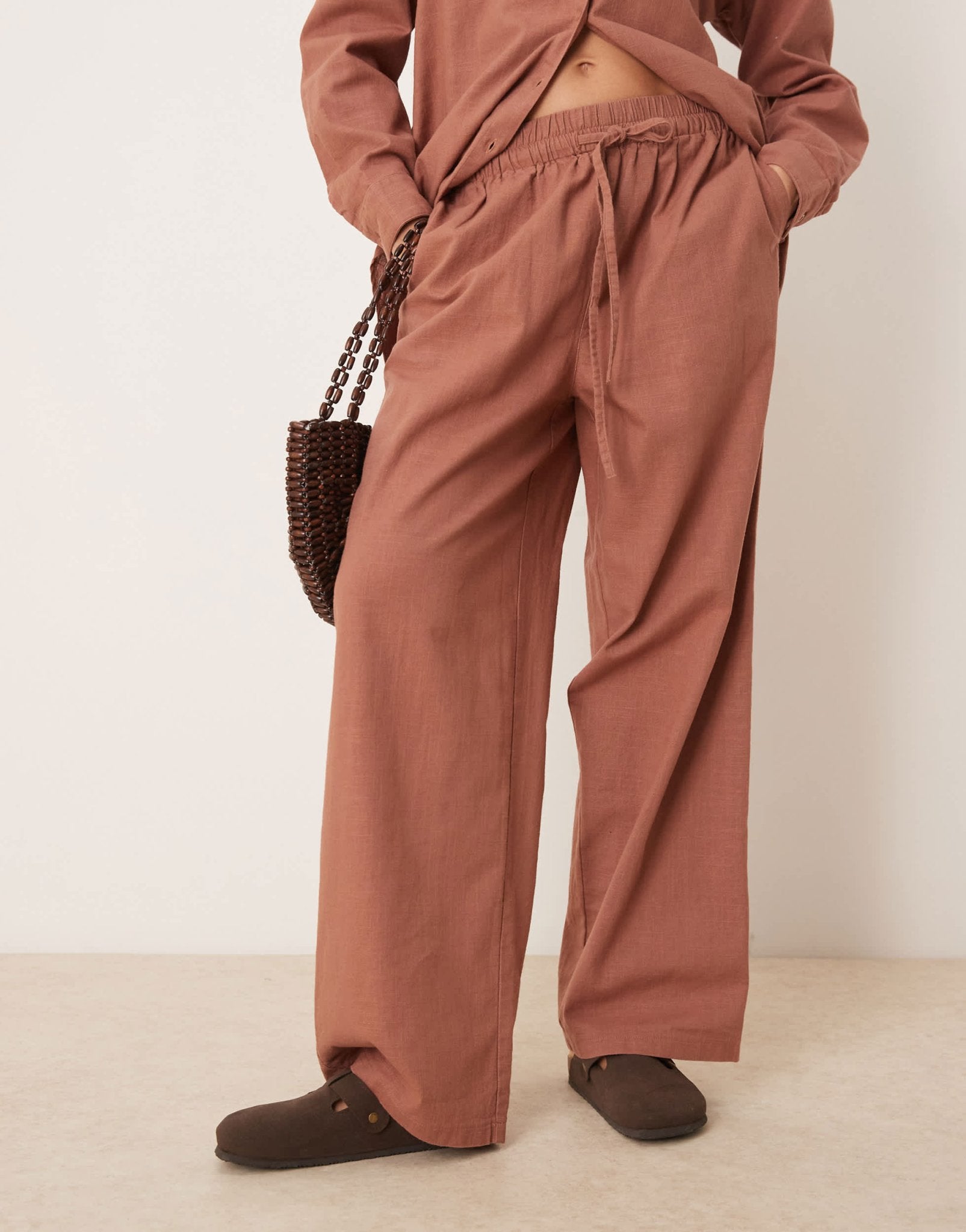ASOS DESIGN linen look pull on trousers co - ord in mocha - ASOS Sample Sale EU Store
