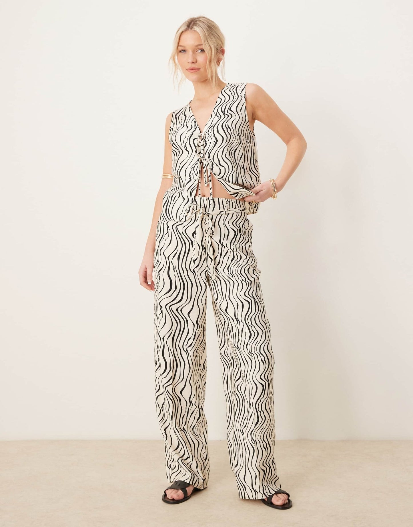 ASOS DESIGN linen look zebra squiggly print tie front top co - ord - ASOS Sample Sale EU Store