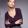 Top a maniche lunghe a coste ASOS DESIGN con dettaglio a intaglio in prugna