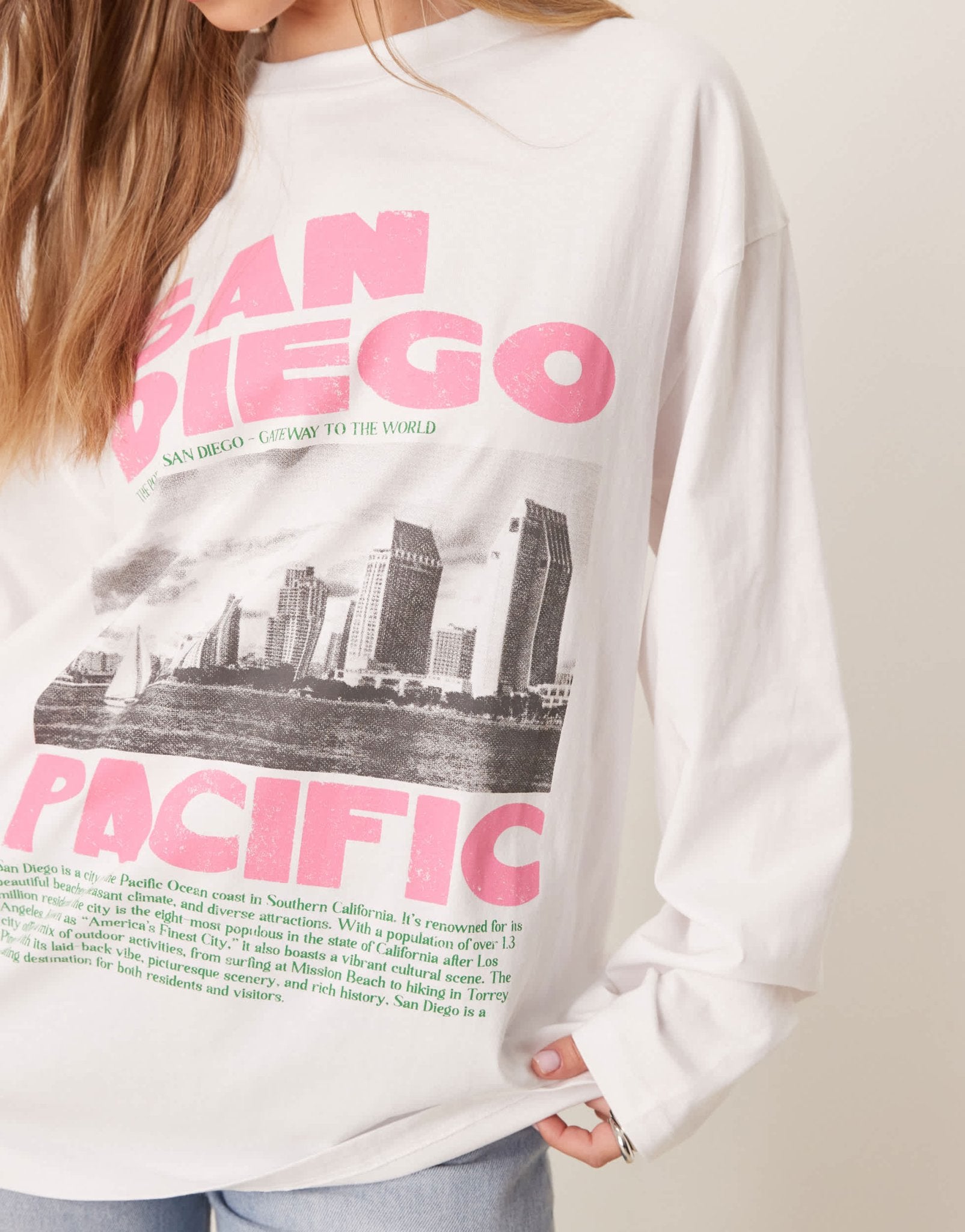ASOS DESIGN long sleeve t-shirt with San Diego graphic - ASOS Sample Sale EU Store