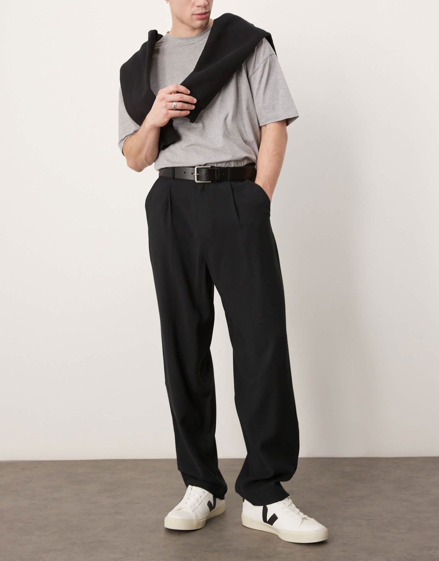 ASOS DESIGN loose skater fit smart trousers in black - ASOS Sample Sale EU Store