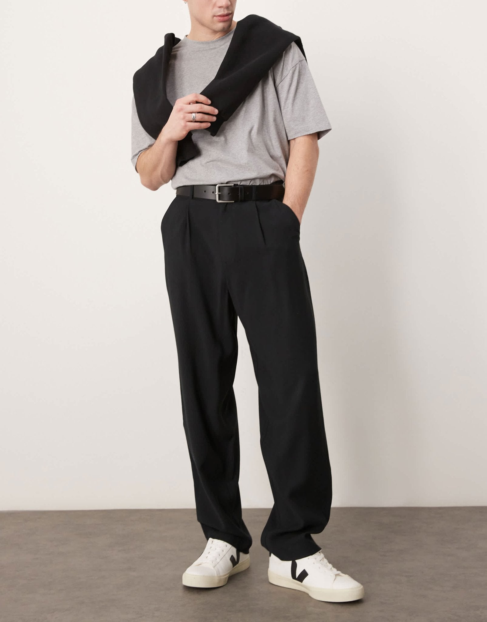 ASOS DESIGN loose skater fit smart trousers in black - ASOS Sample Sale EU Store