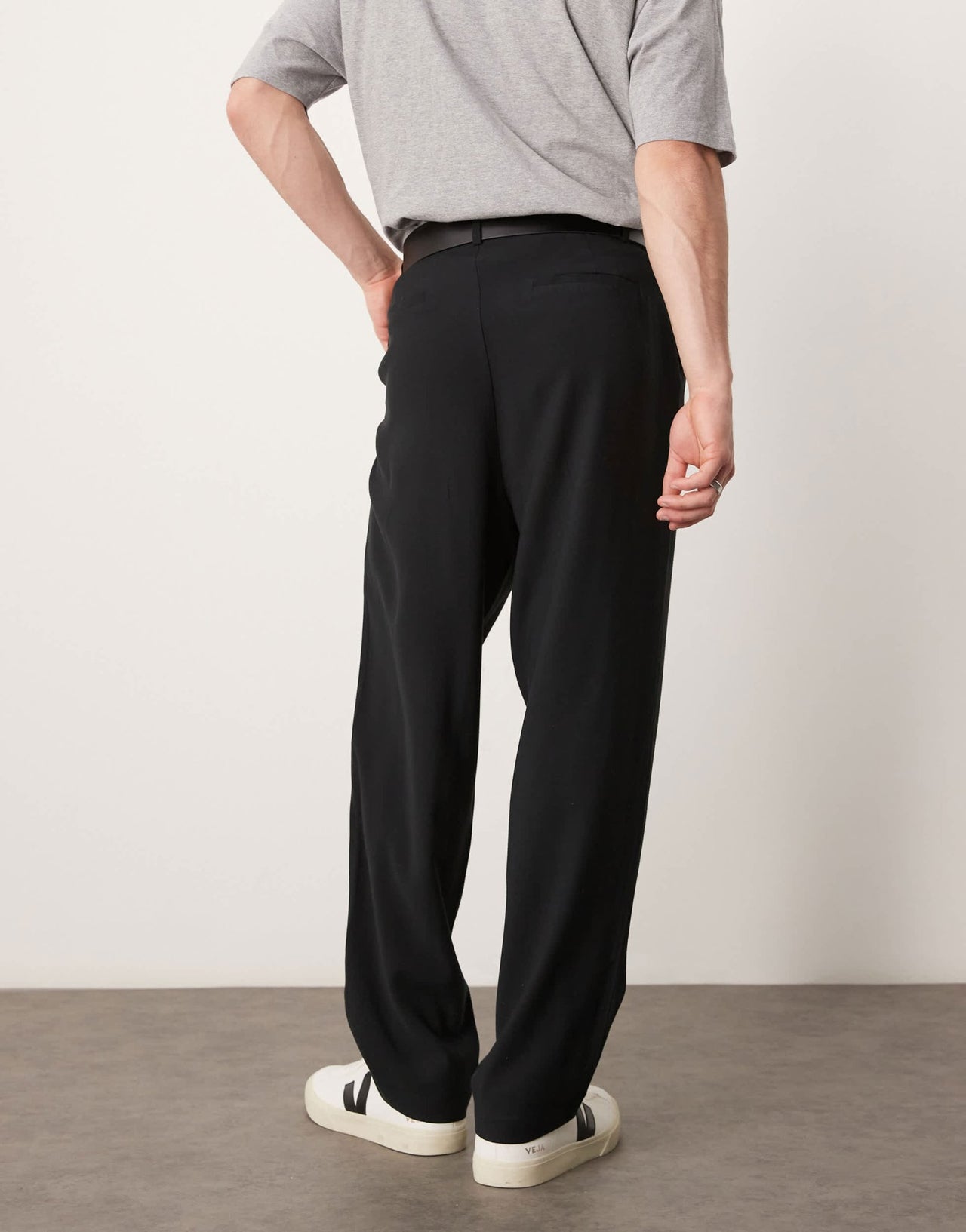 ASOS DESIGN loose skater fit smart trousers in black - ASOS Sample Sale EU Store
