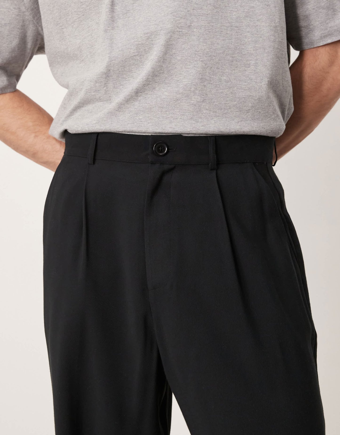 ASOS DESIGN loose skater fit smart trousers in black - ASOS Sample Sale EU Store