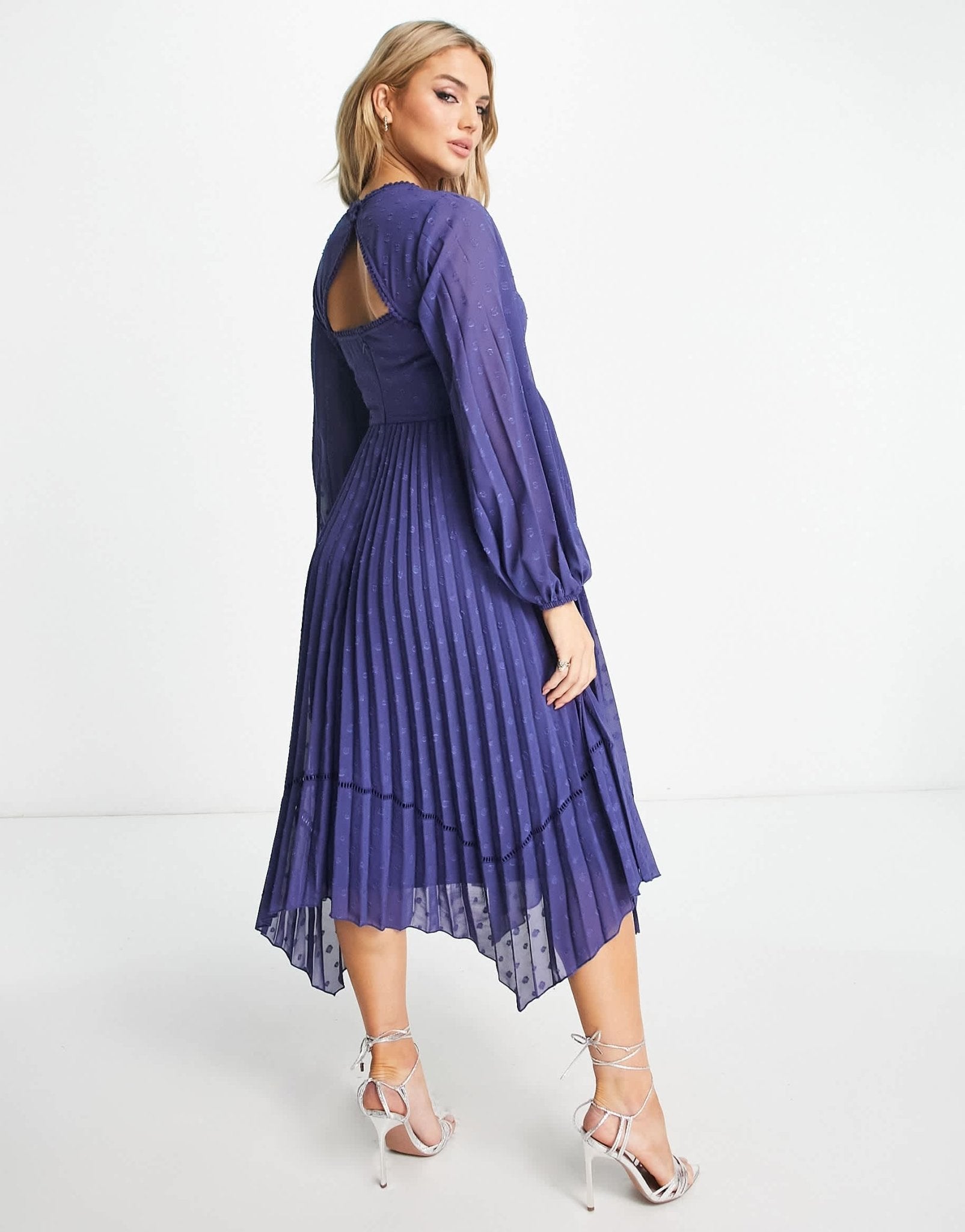 ASOS DESIGN Maternity v front trim detail pleated dobby midi dress in navy - ASOS Sample Sale EU Store