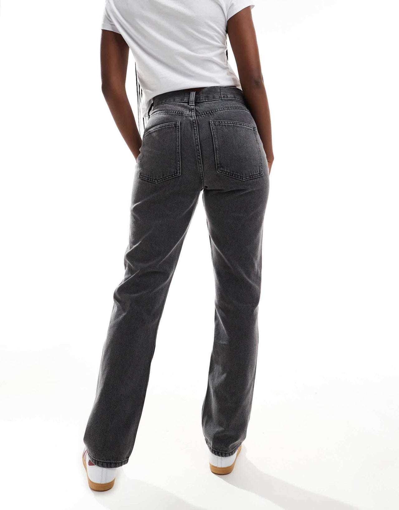 ASOS DESIGN mid rise straight jeans in grey - ASOS Sample Sale EU Store