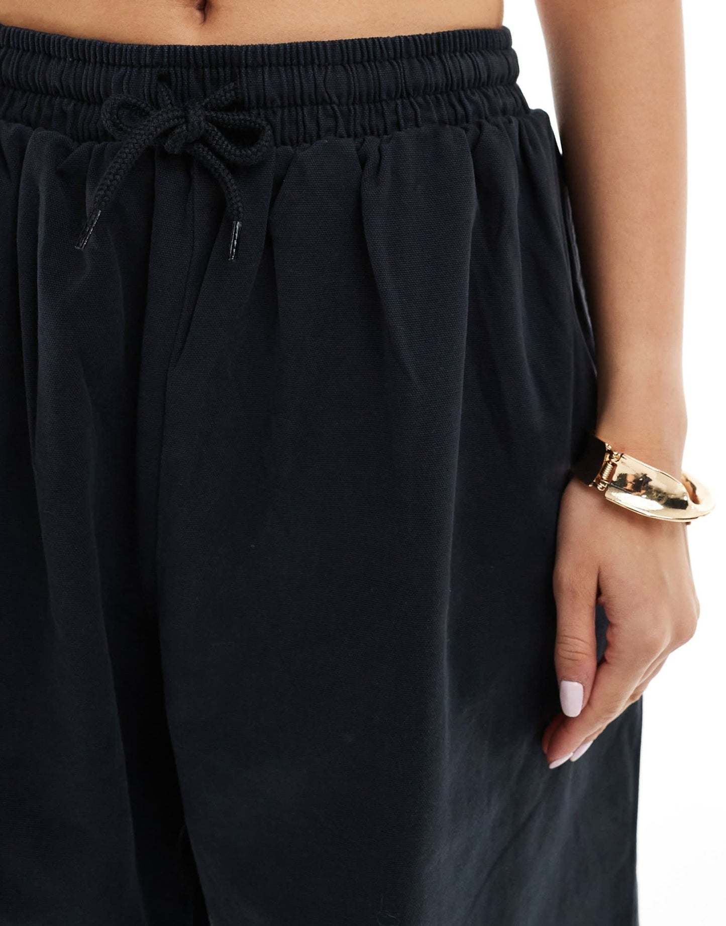 ASOS DESIGN oversized barrel leg pull on trousers in black - ASOS Sample Sale EU Store