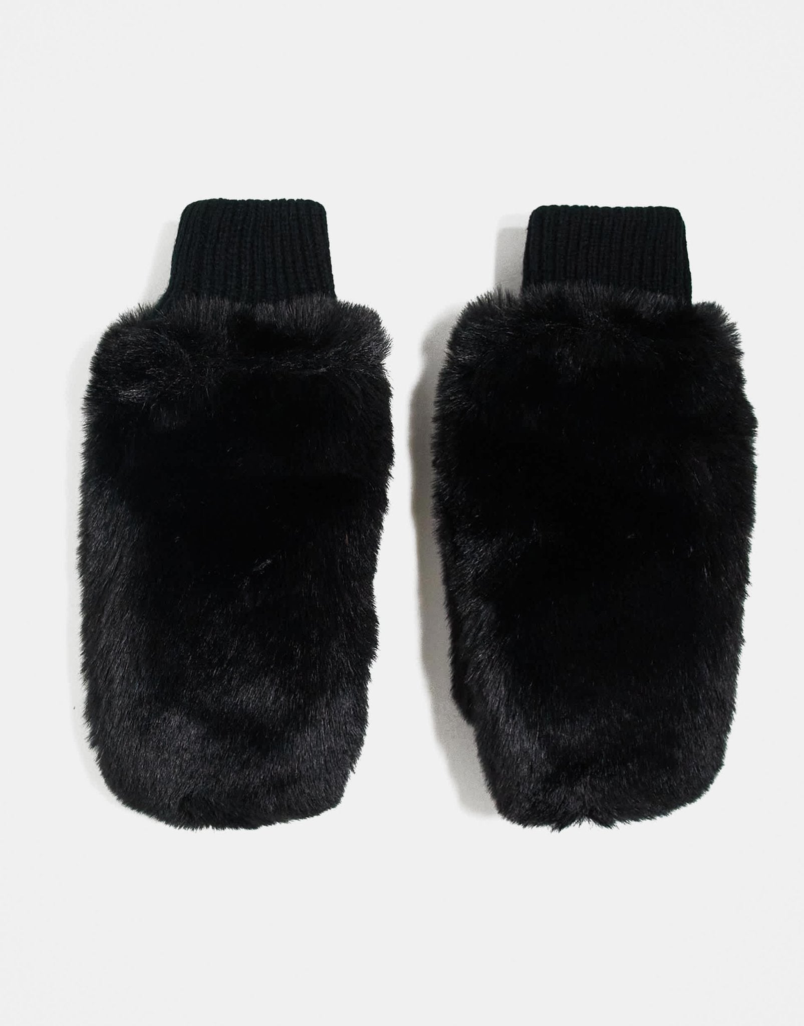 ASOS DESIGN oversized faux fur mitten in black - ASOS Sample Sale EU Store