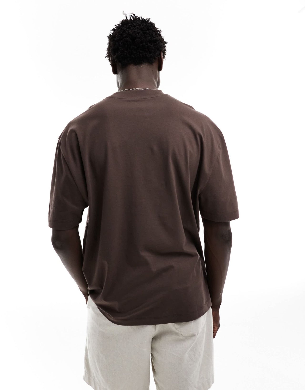 ASOS DESIGN oversized t-shirt in brown with emblem chest print - ASOS Sample Sale EU Store