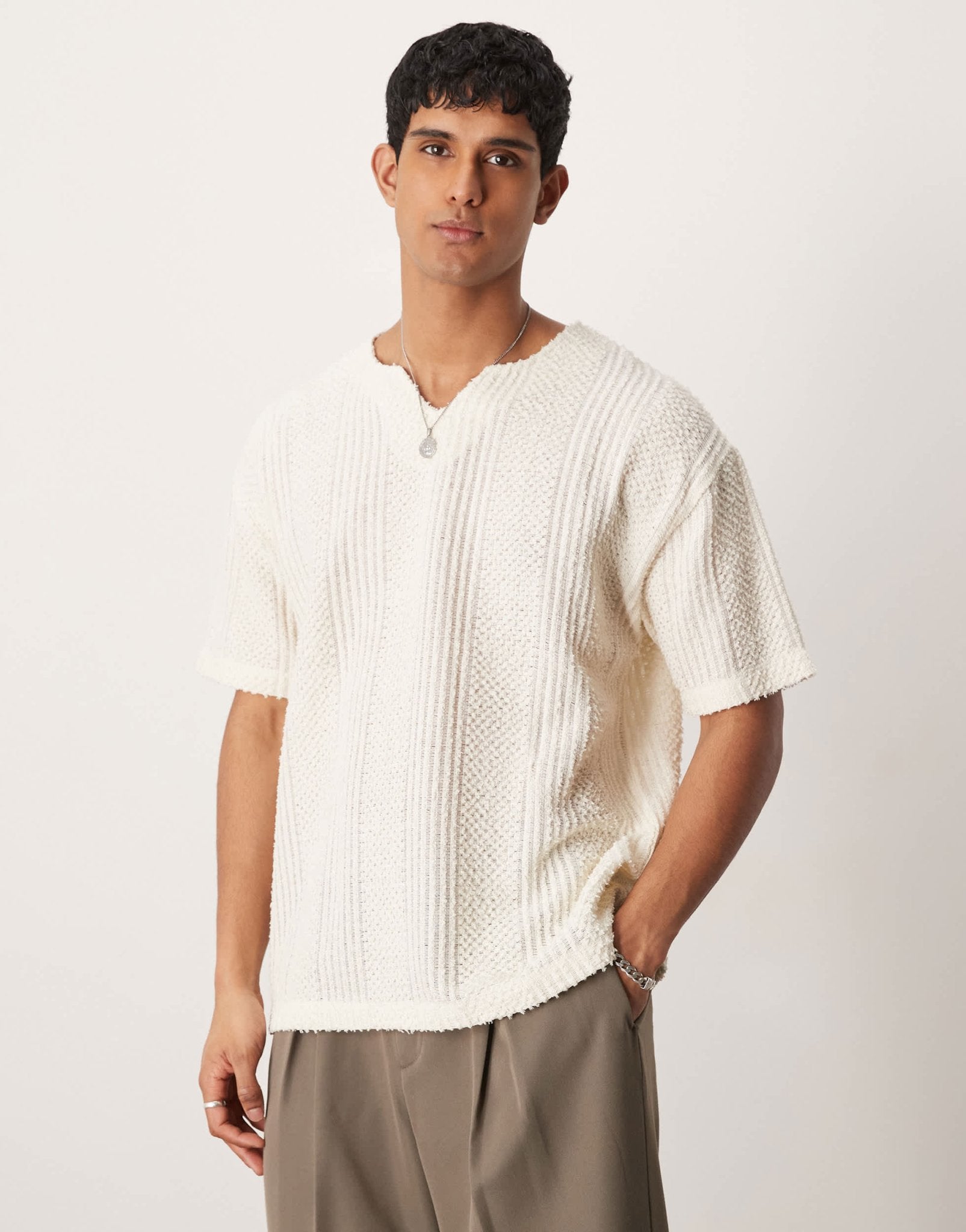 ASOS DESIGN oversized textured v neck t-shirt in neutral - ASOS Sample Sale EU Store