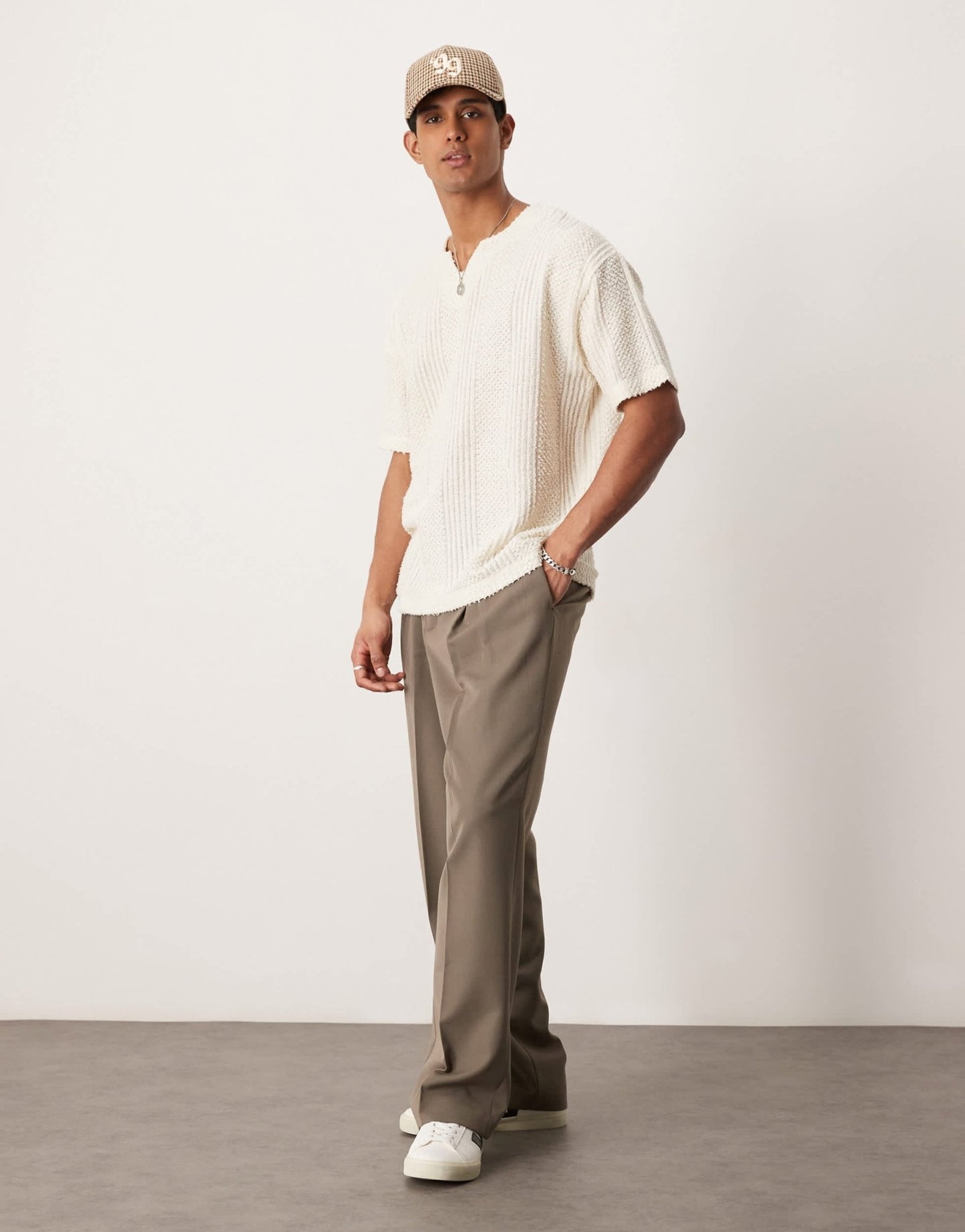 ASOS DESIGN oversized textured v neck t-shirt in neutral - ASOS Sample Sale EU Store