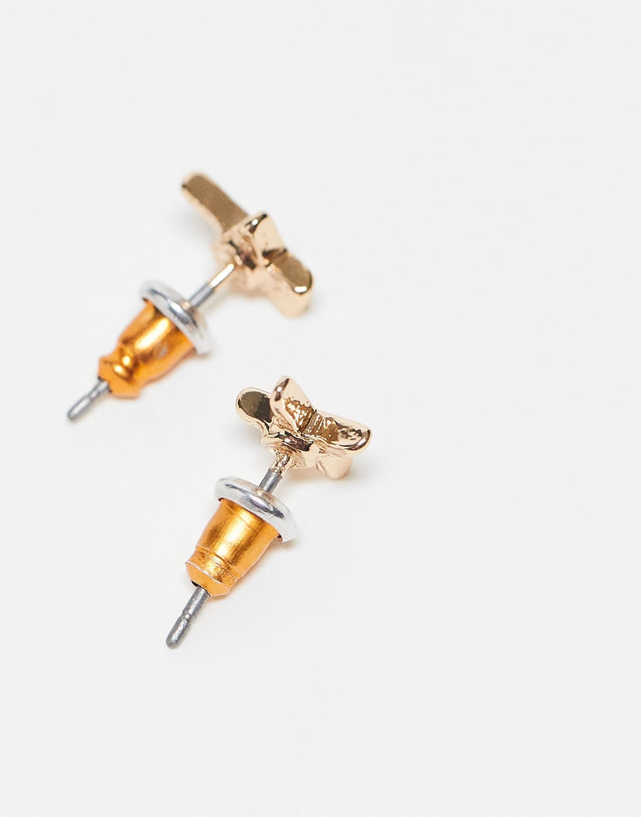ASOS DESIGN pack of 3 stud earrings with faux pearl and black enamel star design in gold tone - ASOS Sample Sale EU Store