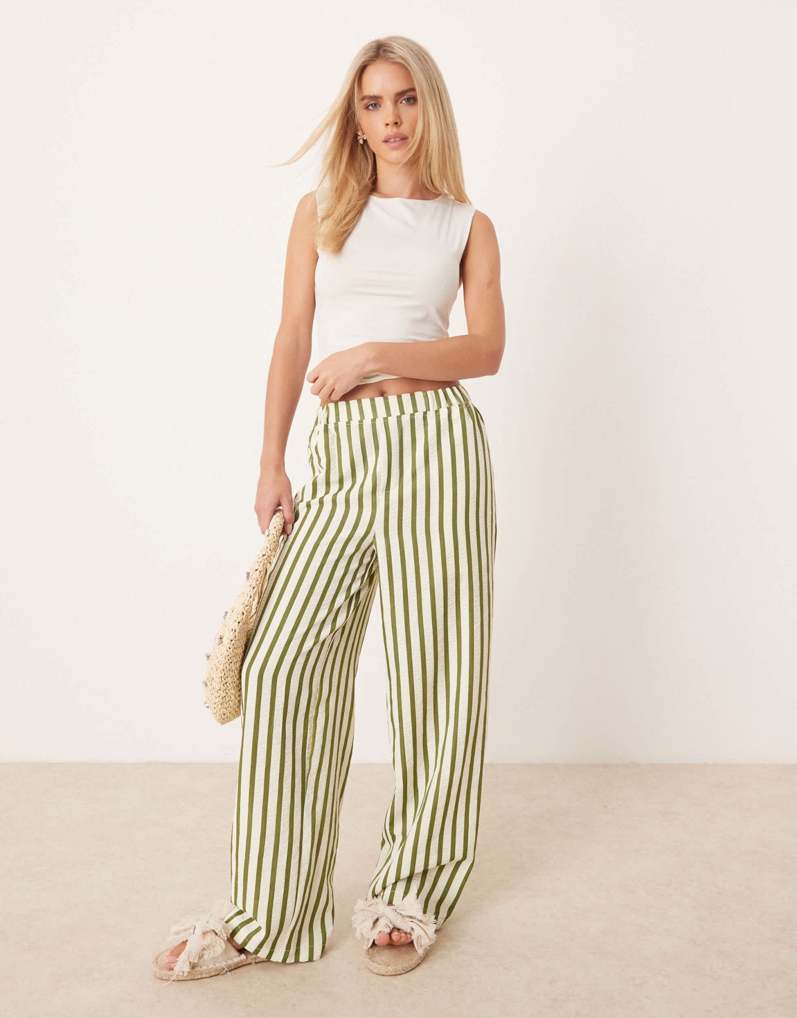 ASOS DESIGN Petite straight leg seersucker trousers in khaki stripe - ASOS Sample Sale EU Store