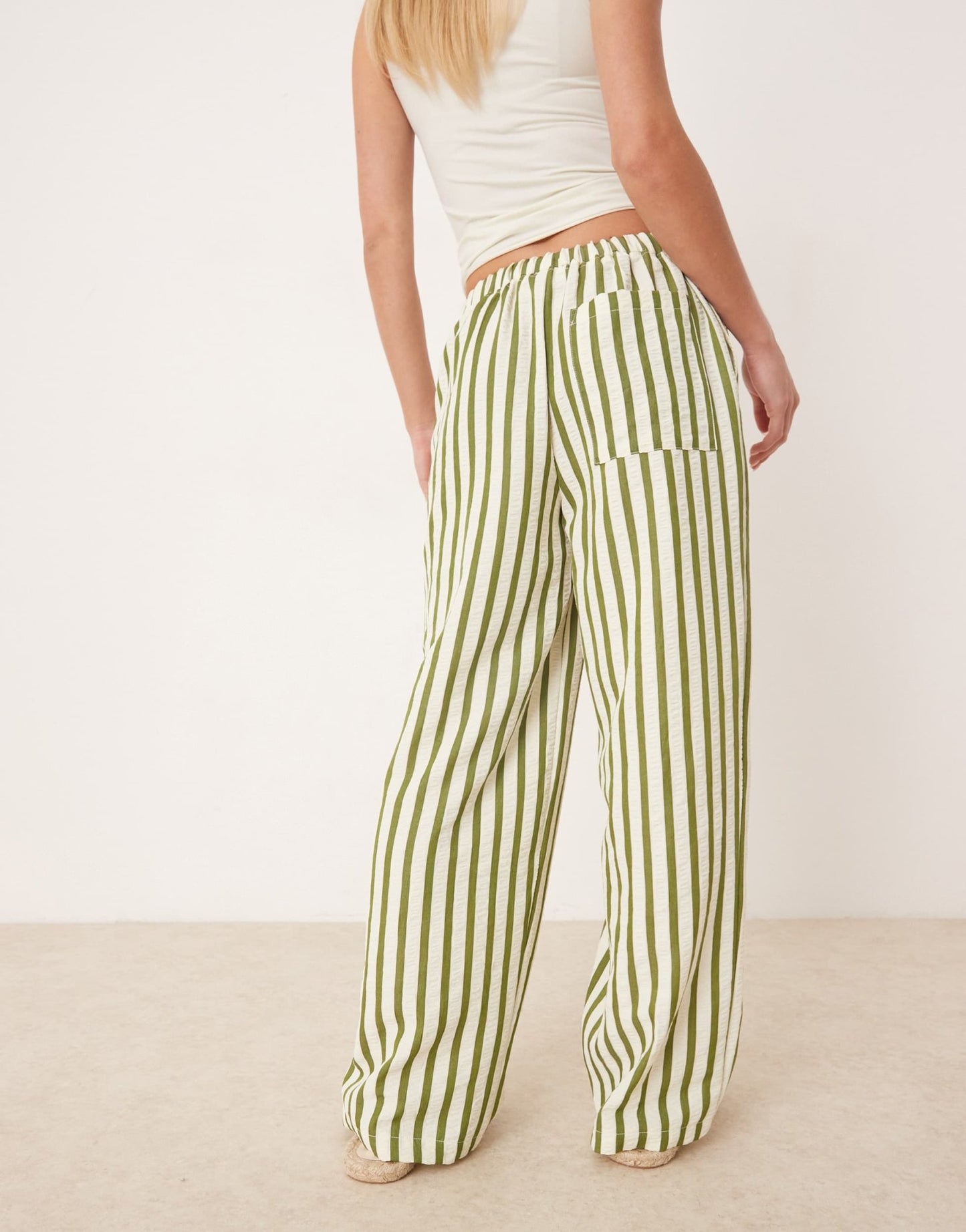 ASOS DESIGN Petite straight leg seersucker trousers in khaki stripe - ASOS Sample Sale EU Store