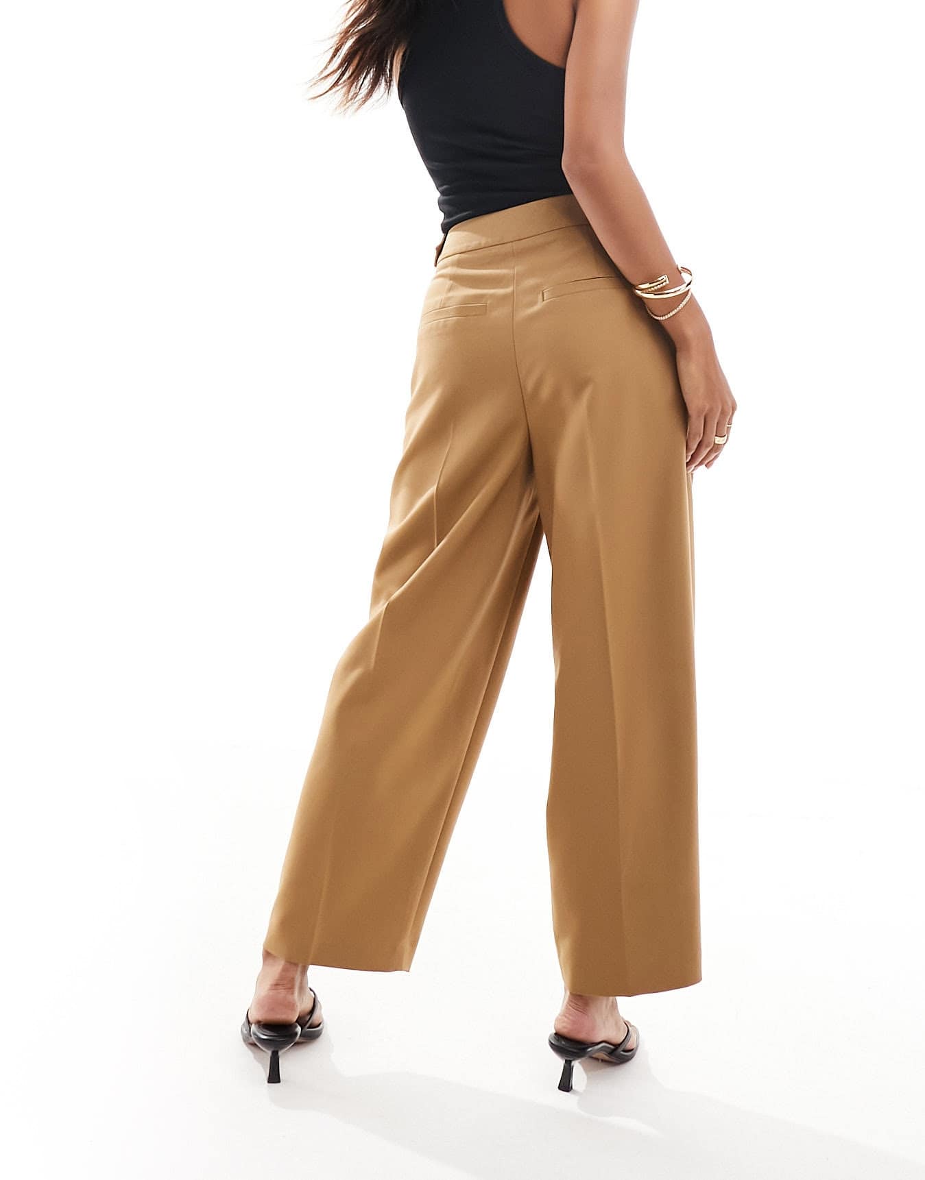 ASOS DESIGN Petite tailored barrel leg trouser in brown - ASOS Sample Sale EU Store