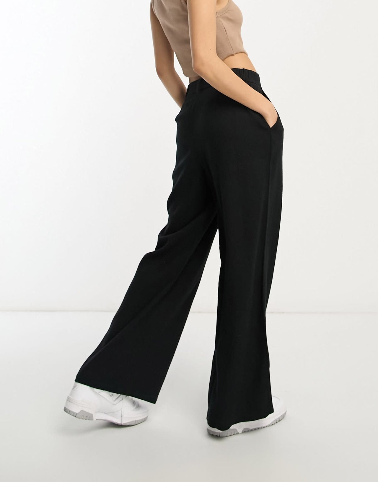 ASOS DESIGN Petite wide leg dad trousers with linen in black - ASOS Sample Sale EU Store