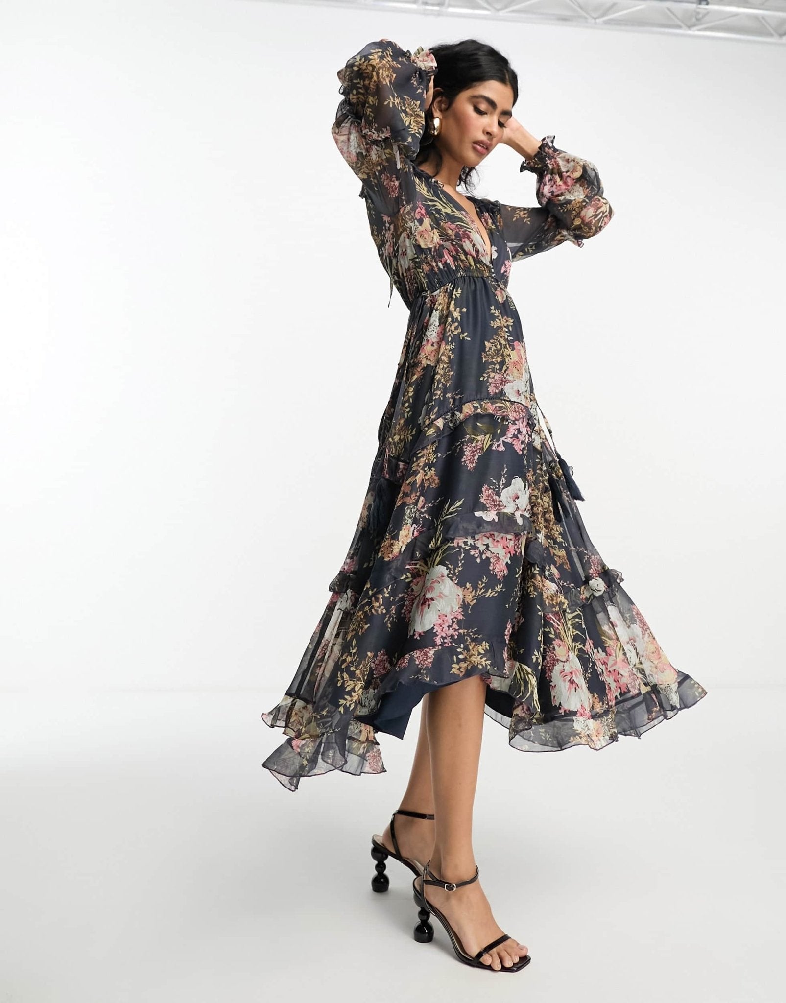 ASOS DESIGN pleated layered tiered midi dress in navy floral print with lace trim - ASOS Sample Sale EU Store