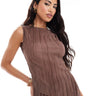Top asimétrico con cuello en V y pliegues ASOS DESIGN a juego en marrón