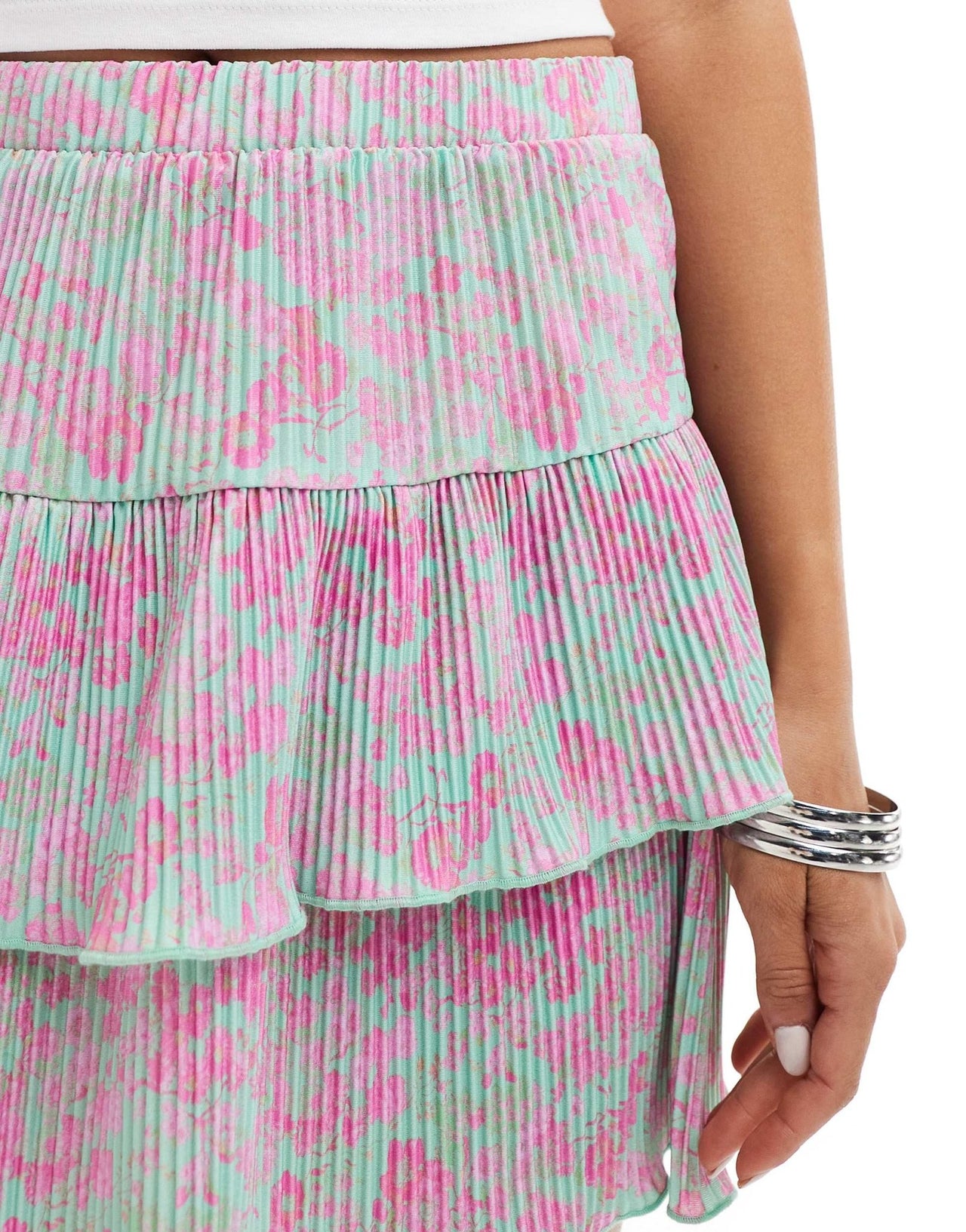 ASOS DESIGN plisse flippy mini skirt in floral - ASOS Sample Sale EU Store