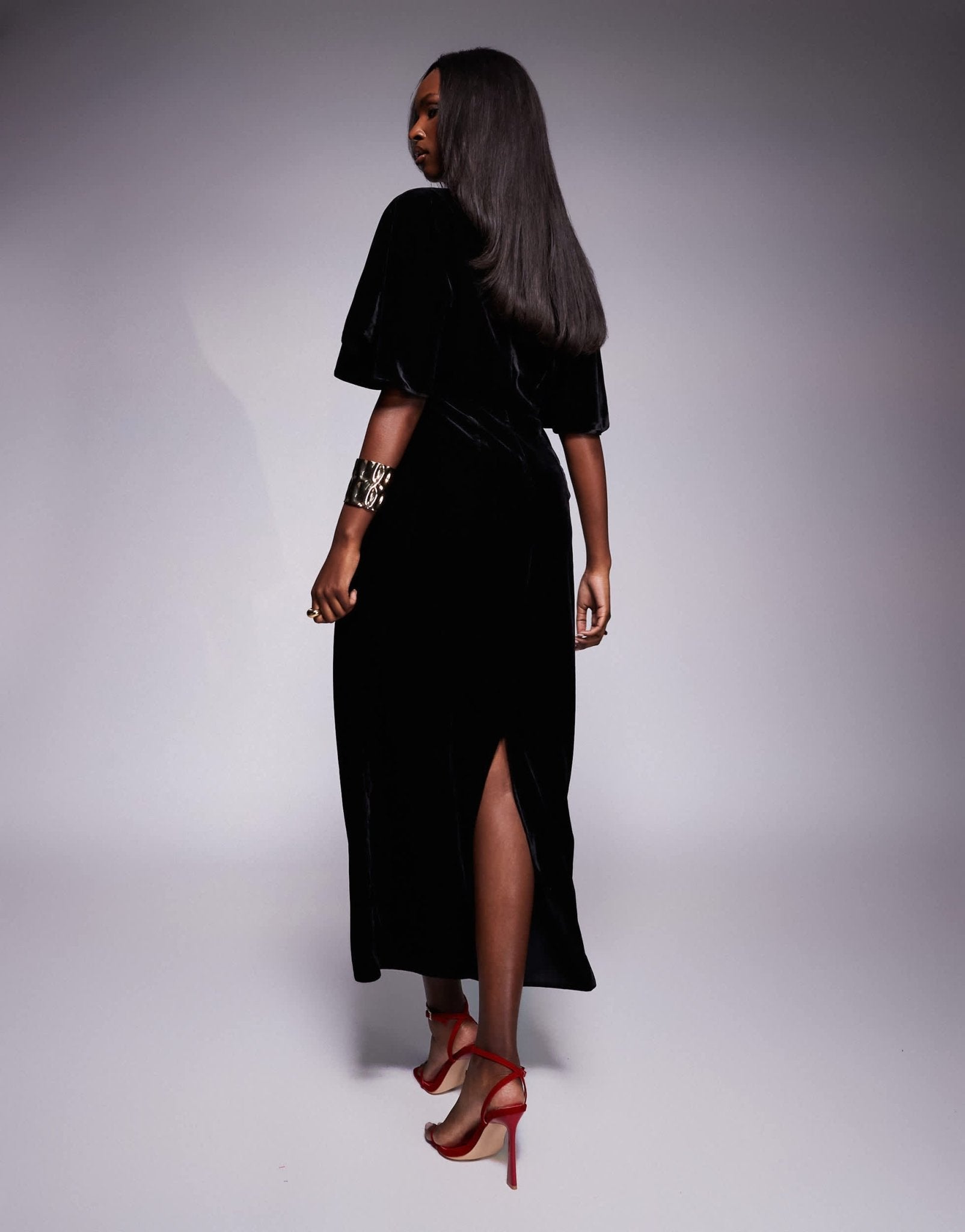 ASOS DESIGN plunge front velvet flutter sleeve midaxi dress in black - ASOS Sample Sale EU Store