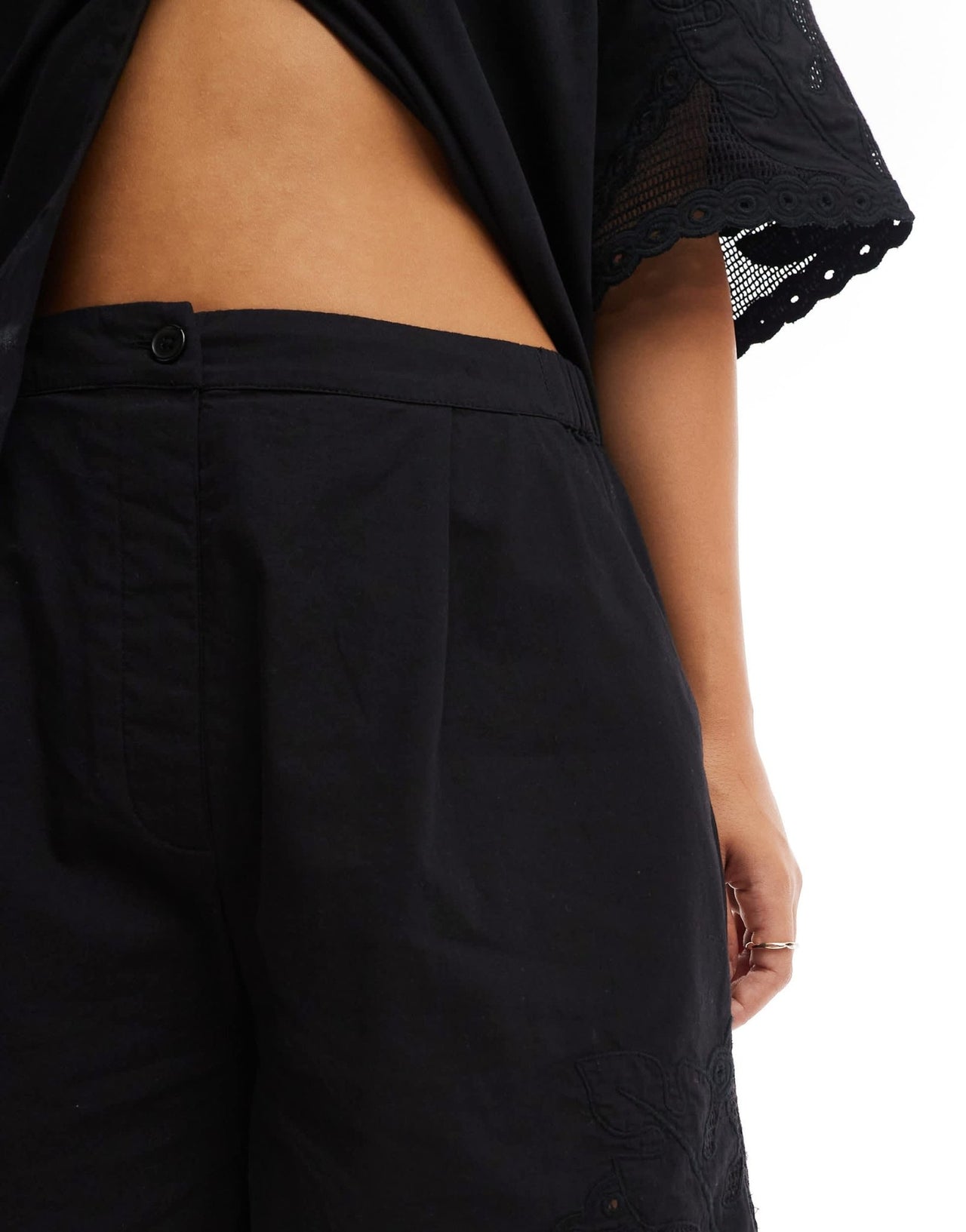 ASOS DESIGN premium short with cutwork detail co - ord in black - ASOS Sample Sale EU Store