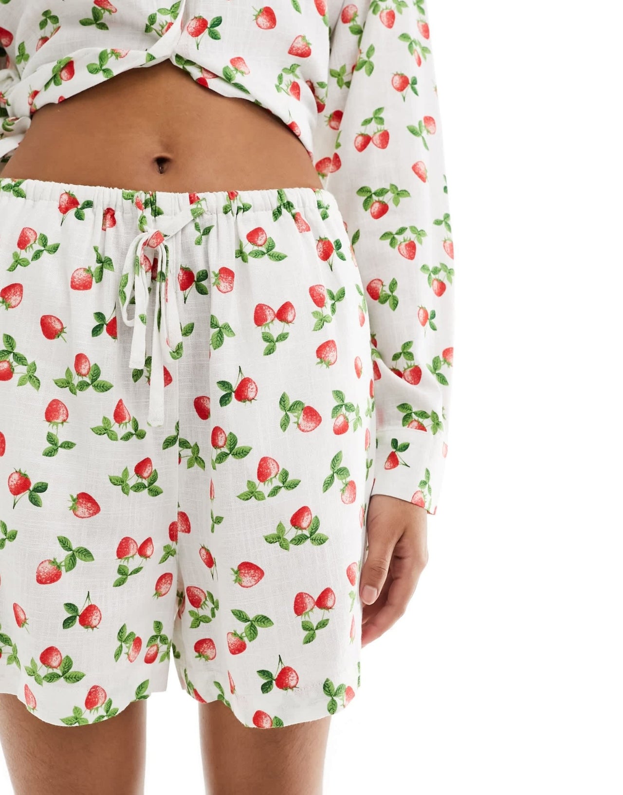 ASOS DESIGN pull on short with linen in strawberry - ASOS Sample Sale EU Store