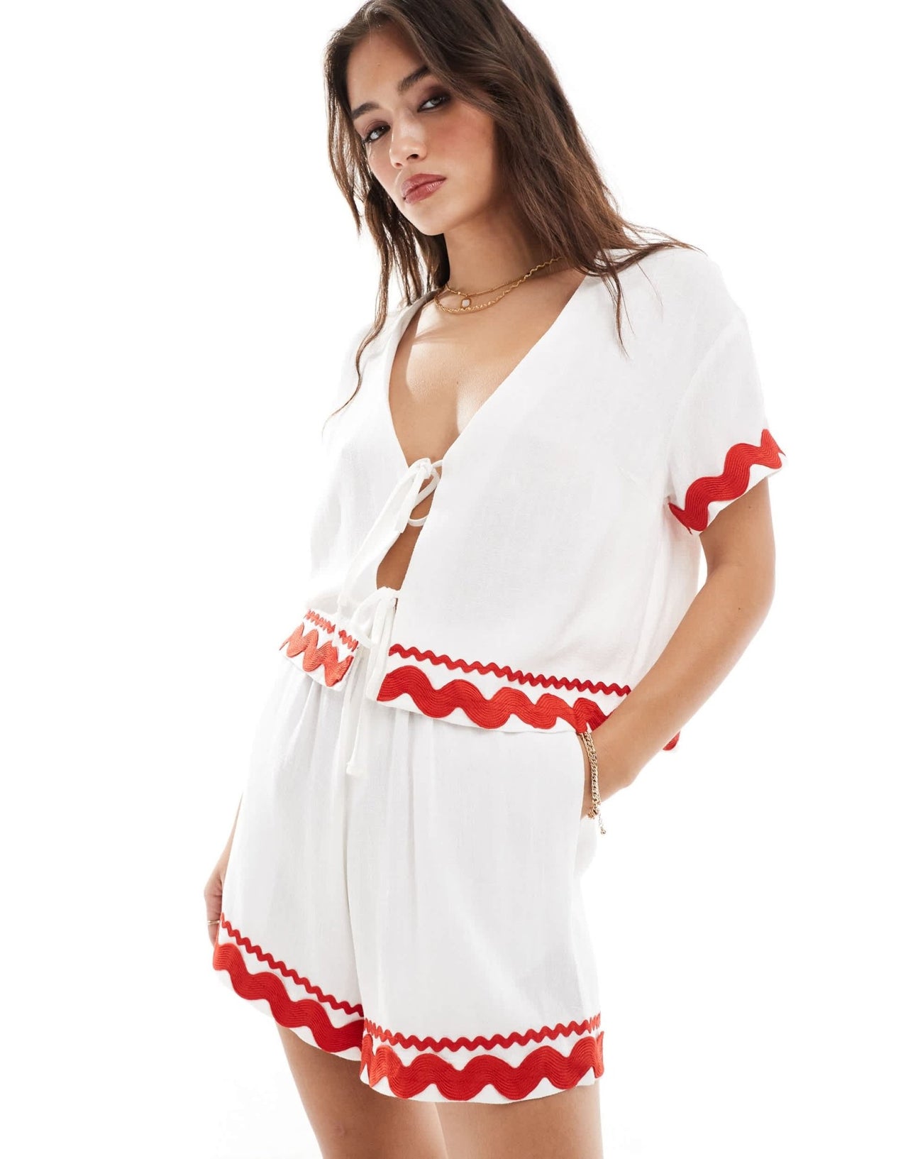 ASOS DESIGN pull on short with rik rak trim in white co - ord - ASOS Sample Sale EU Store
