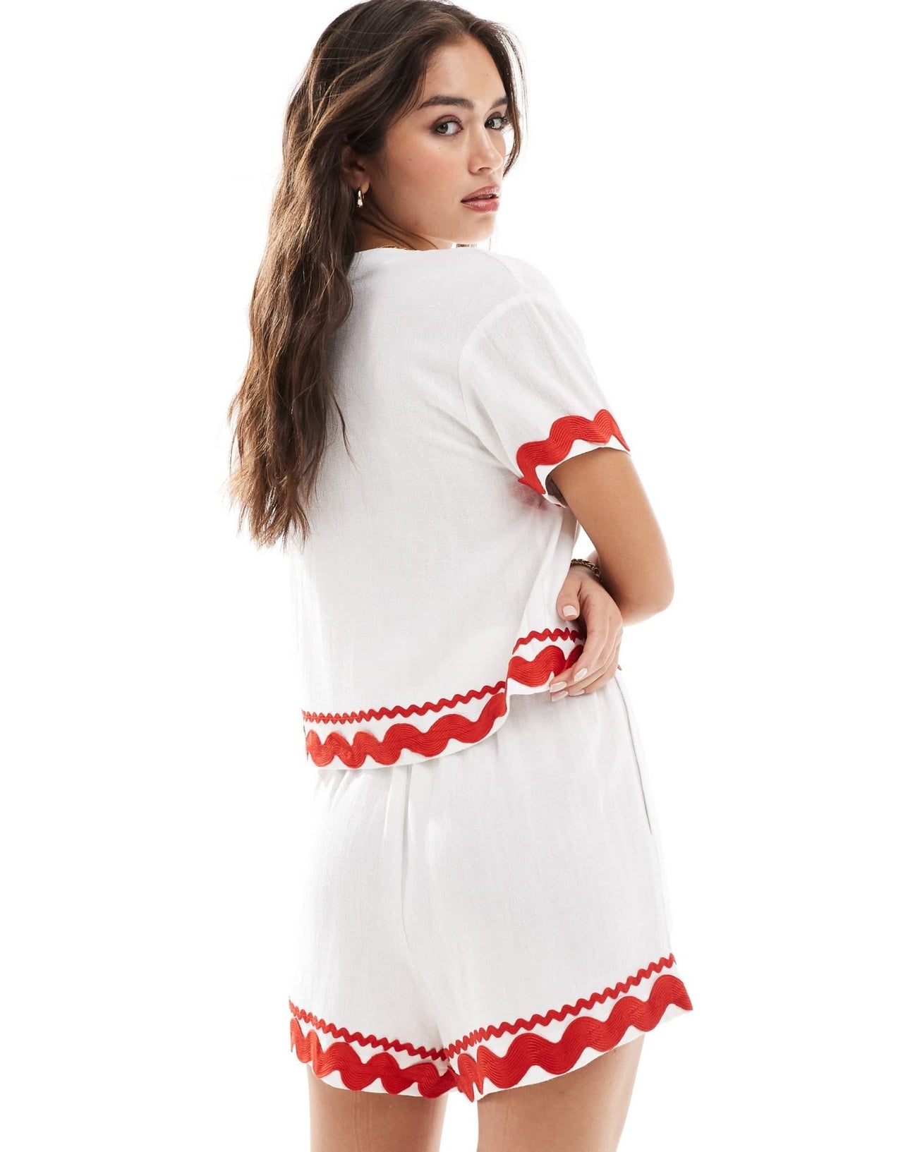 ASOS DESIGN pull on short with rik rak trim in white co - ord - ASOS Sample Sale EU Store