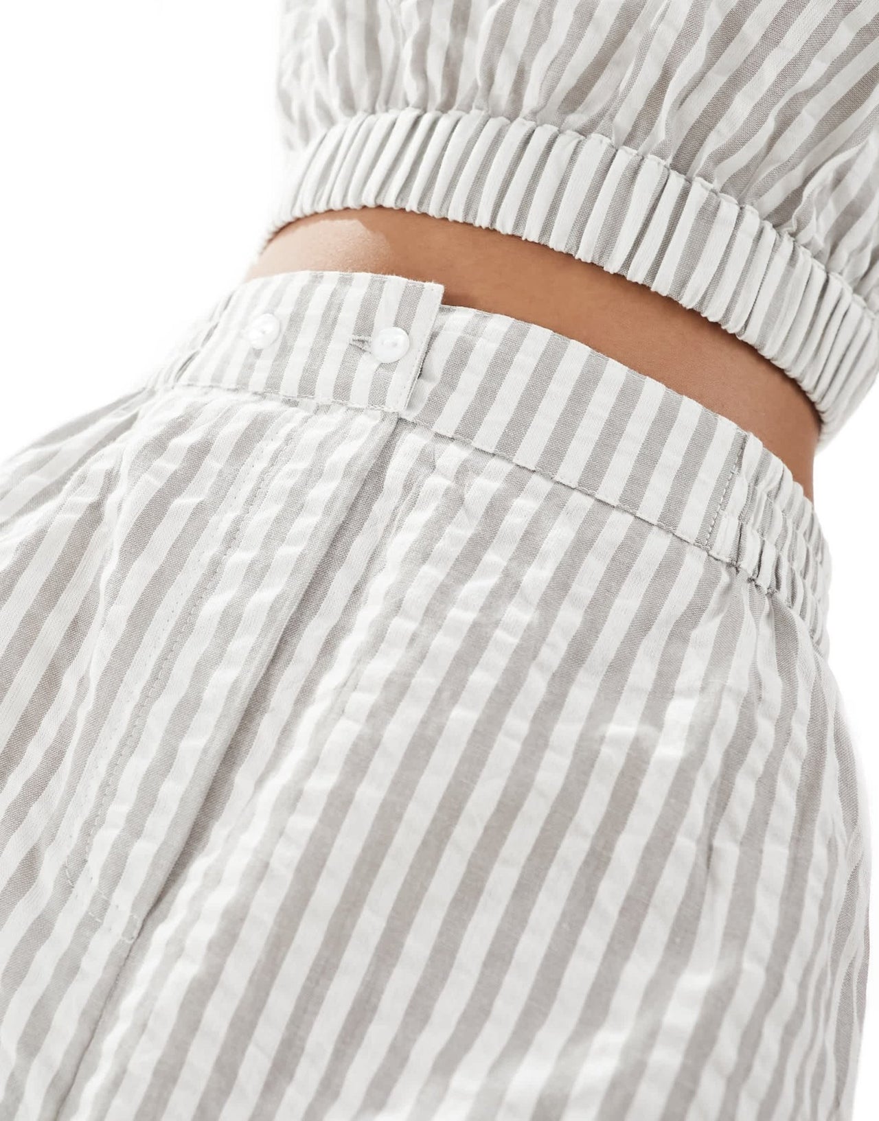 ASOS DESIGN pull on short with tab waistband in grey stripe co - ord - ASOS Sample Sale EU Store