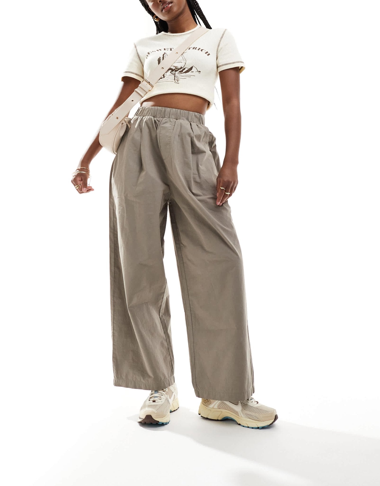 ASOS DESIGN pull on trouser with pleat detail in washed khaki - ASOS Sample Sale EU Store