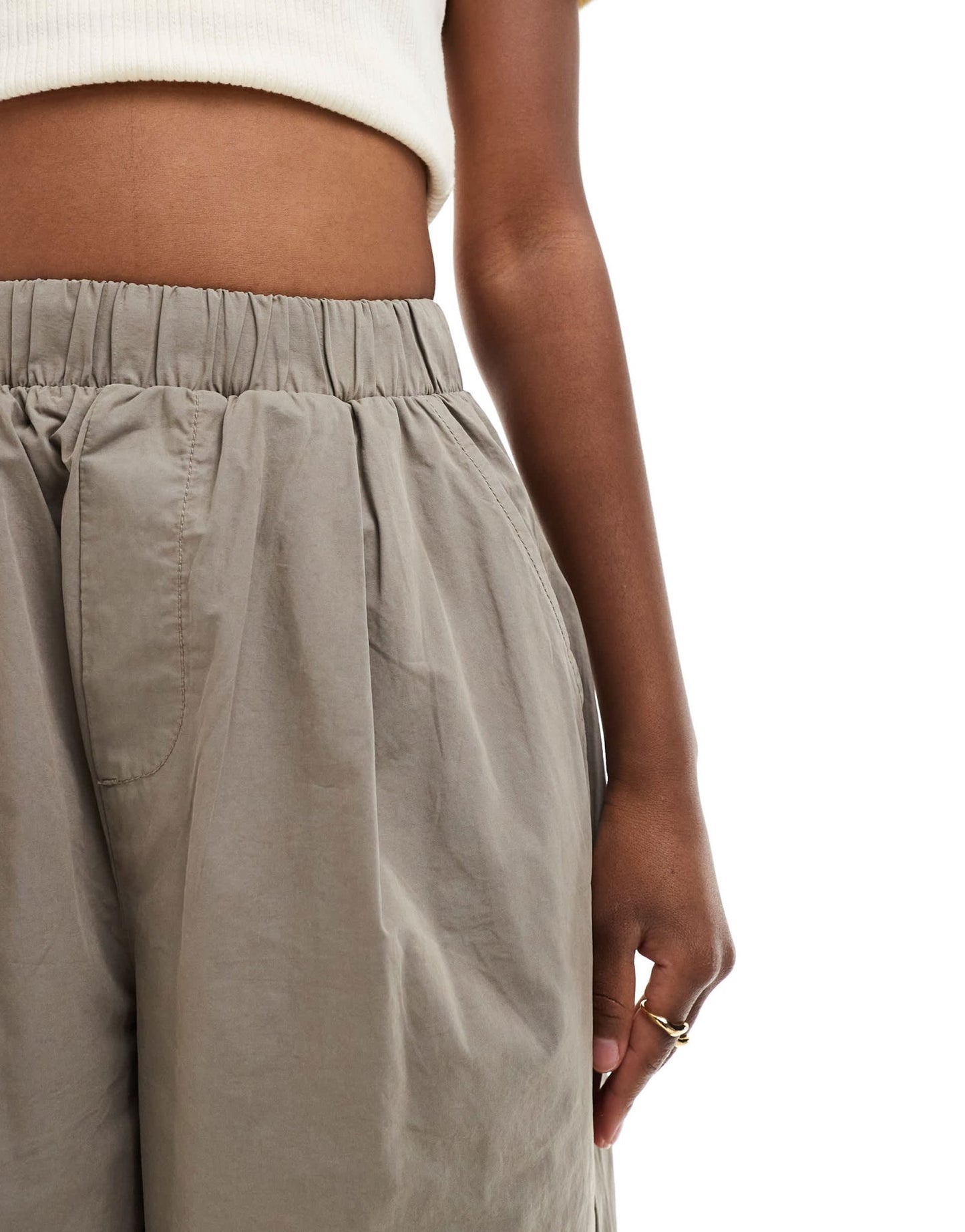 ASOS DESIGN pull on trouser with pleat detail in washed khaki - ASOS Sample Sale EU Store
