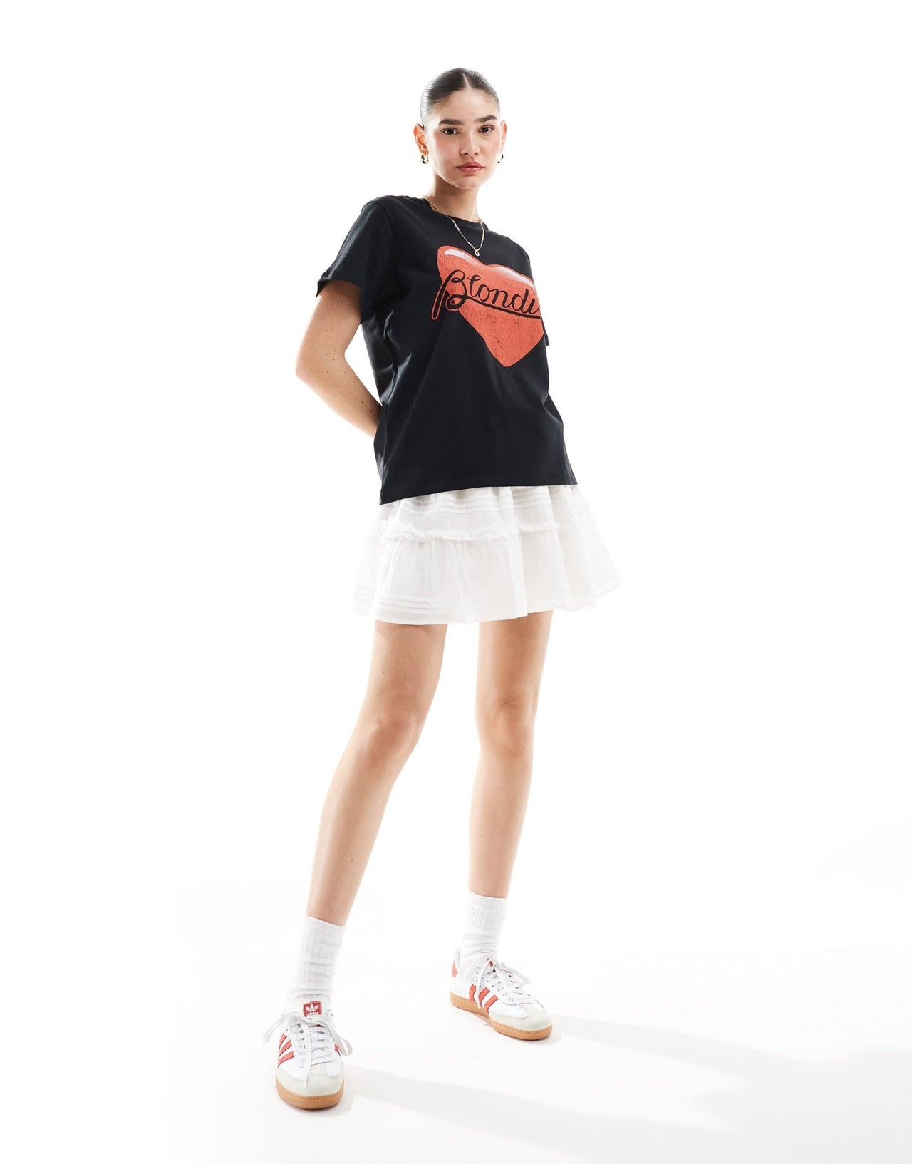ASOS DESIGN regular fit tee with Blondie heart licence graphic in black - ASOS Sample Sale EU Store