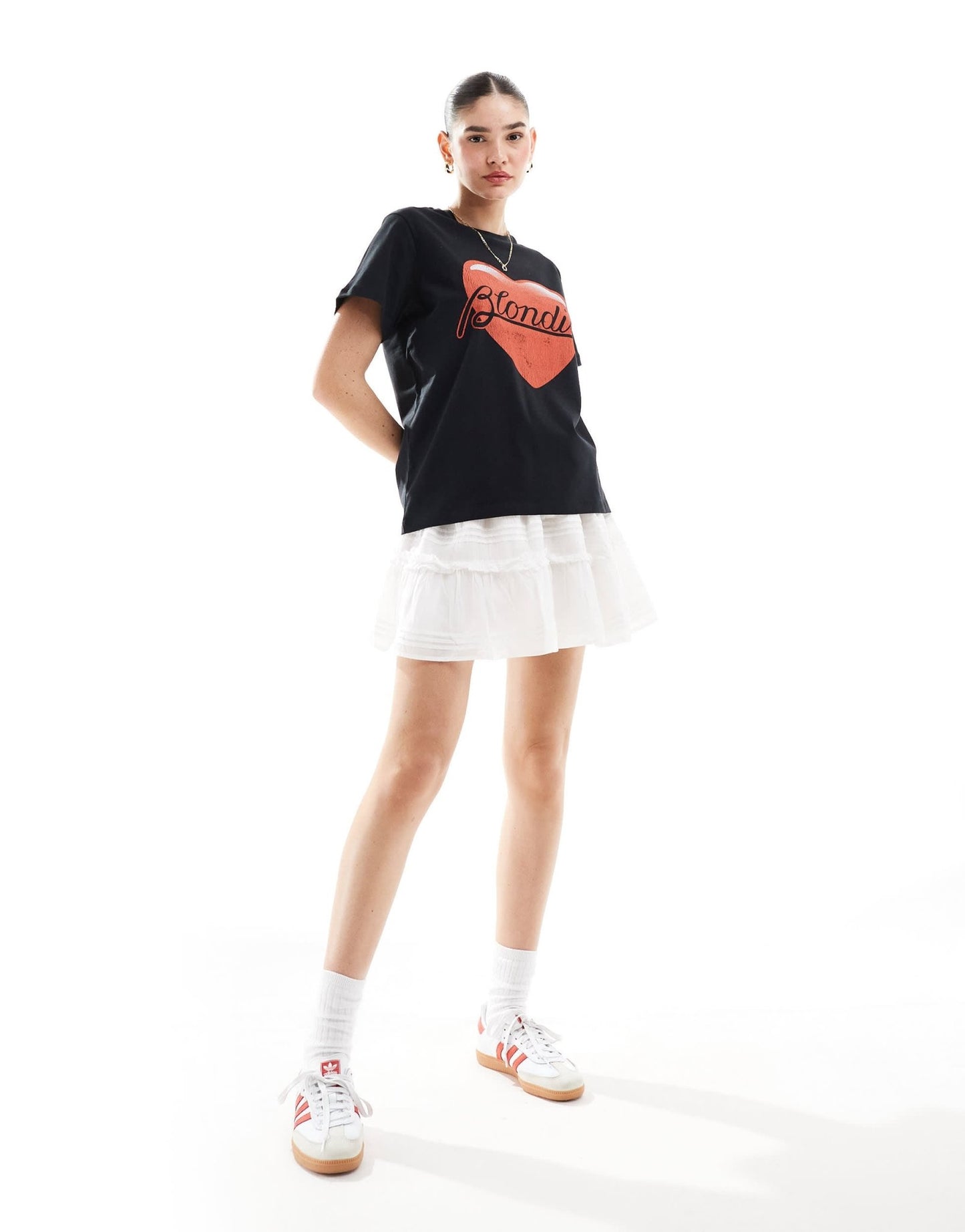 ASOS DESIGN regular fit tee with Blondie heart licence graphic in black - ASOS Sample Sale EU Store
