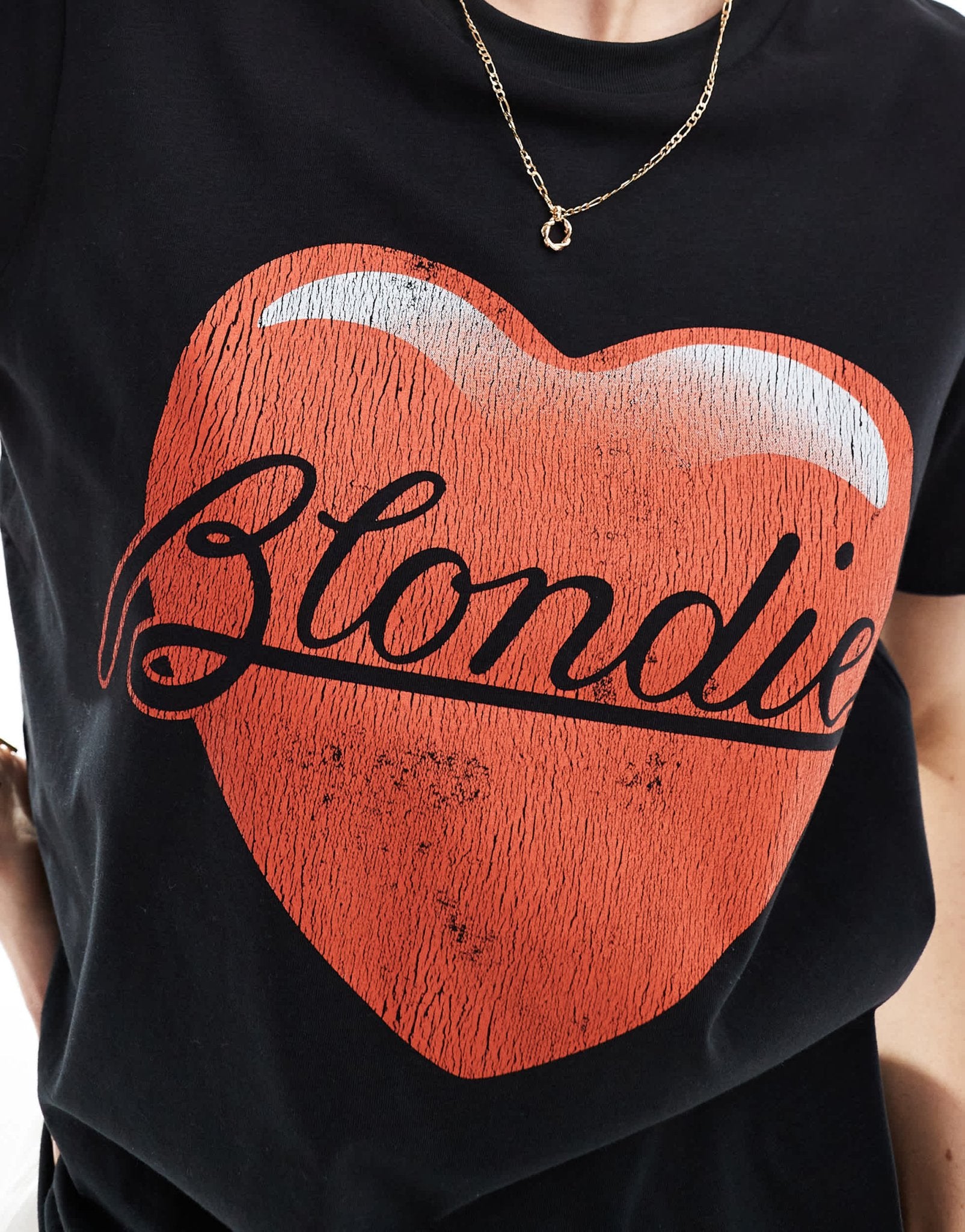 ASOS DESIGN regular fit tee with Blondie heart licence graphic in black - ASOS Sample Sale EU Store