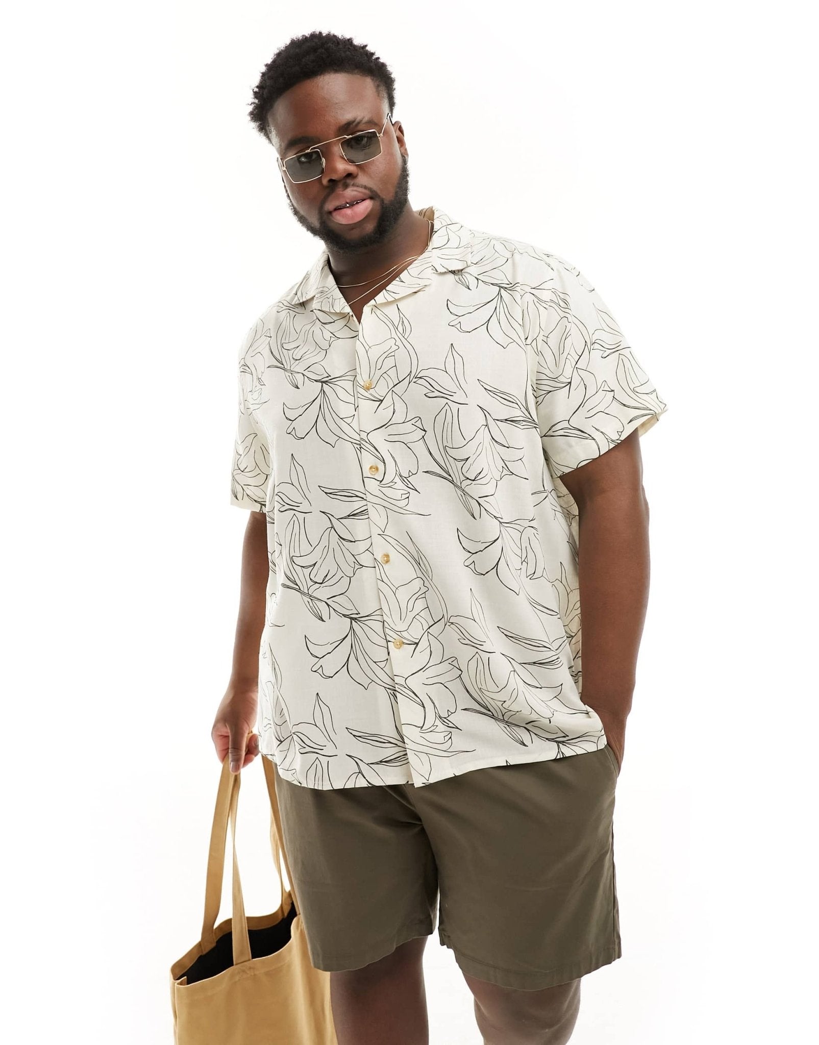 ASOS DESIGN relaxed revere beachy shirt in line drawn lily print in ecru - ASOS Sample Sale EU Store