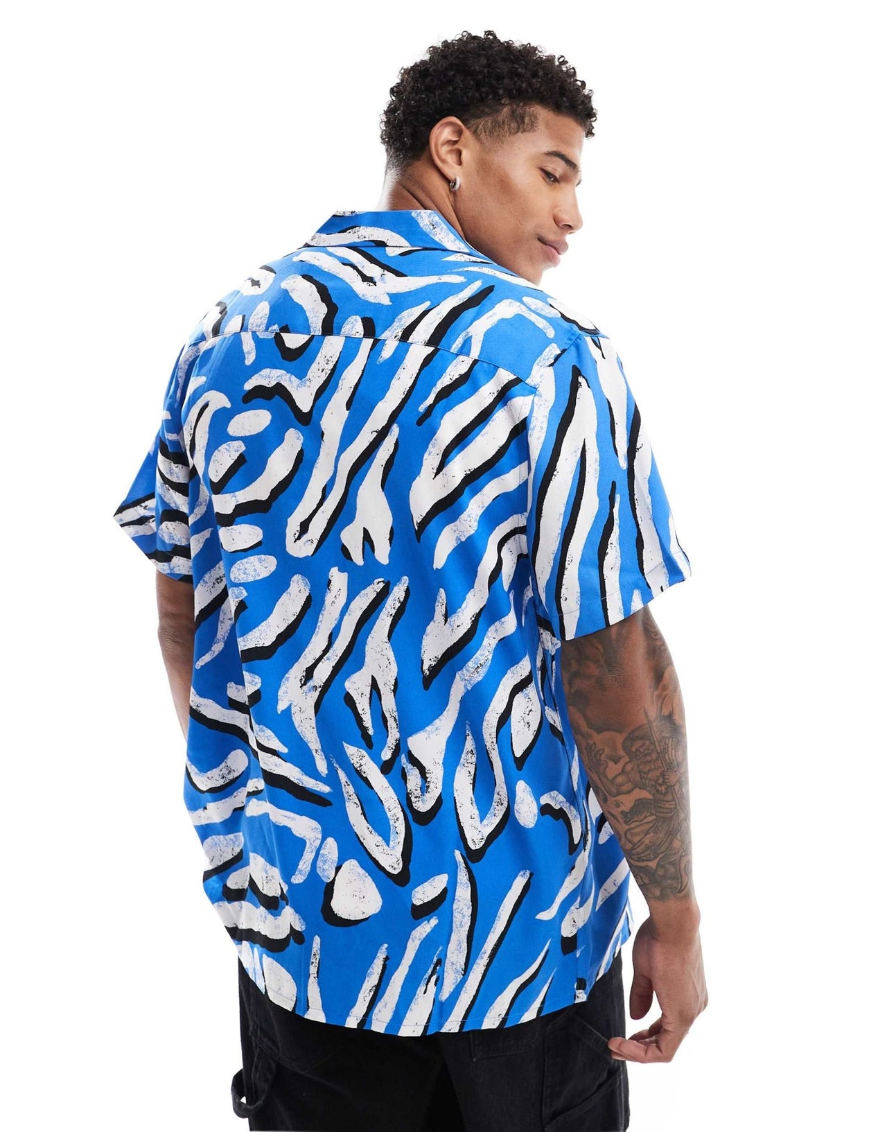 ASOS DESIGN relaxed revere shirt with animal print in blue - ASOS Sample Sale EU Store