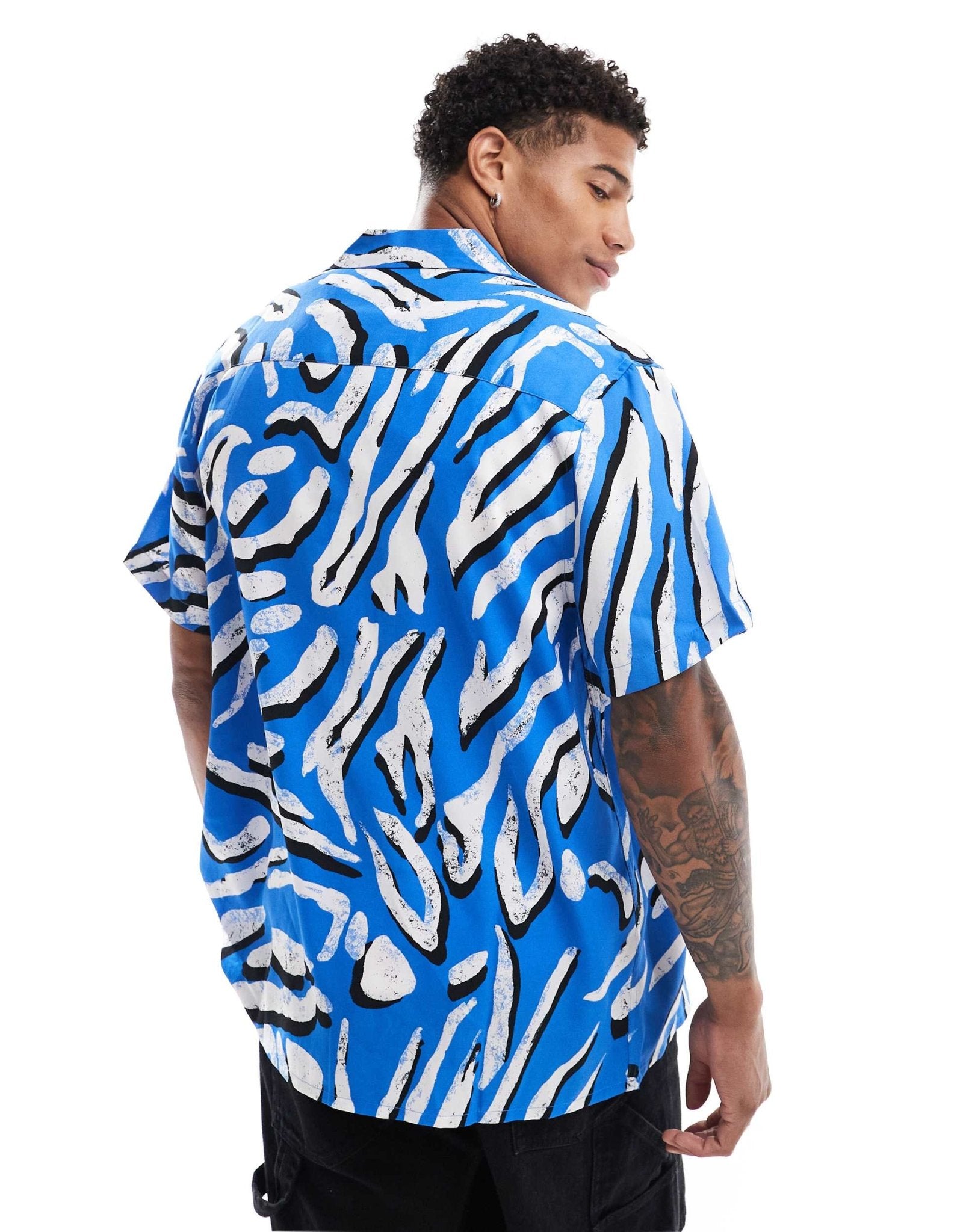 ASOS DESIGN relaxed revere shirt with animal print in blue - ASOS Sample Sale EU Store