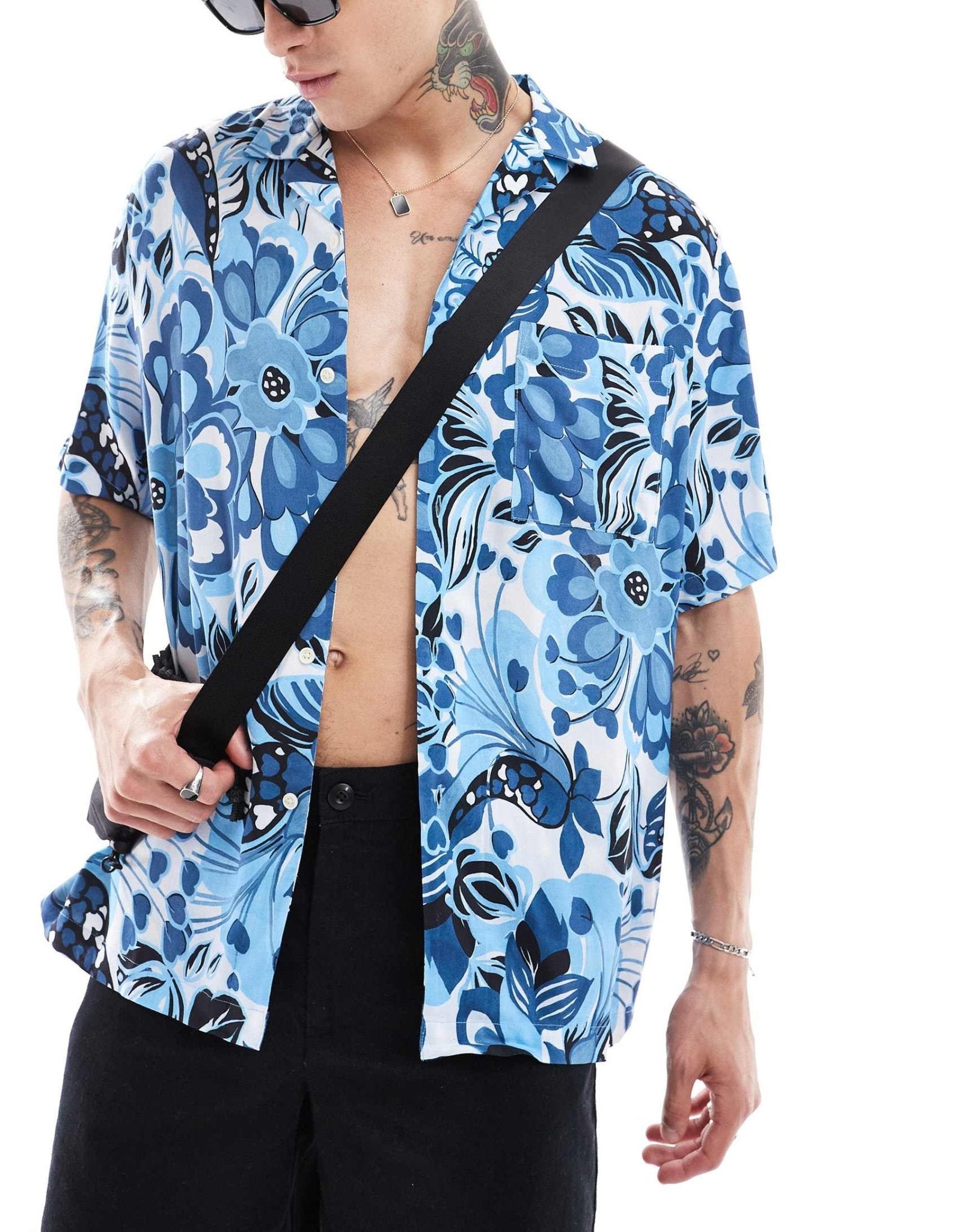 ASOS DESIGN relaxed revere shirt with painted floral print in blue - ASOS Sample Sale EU Store