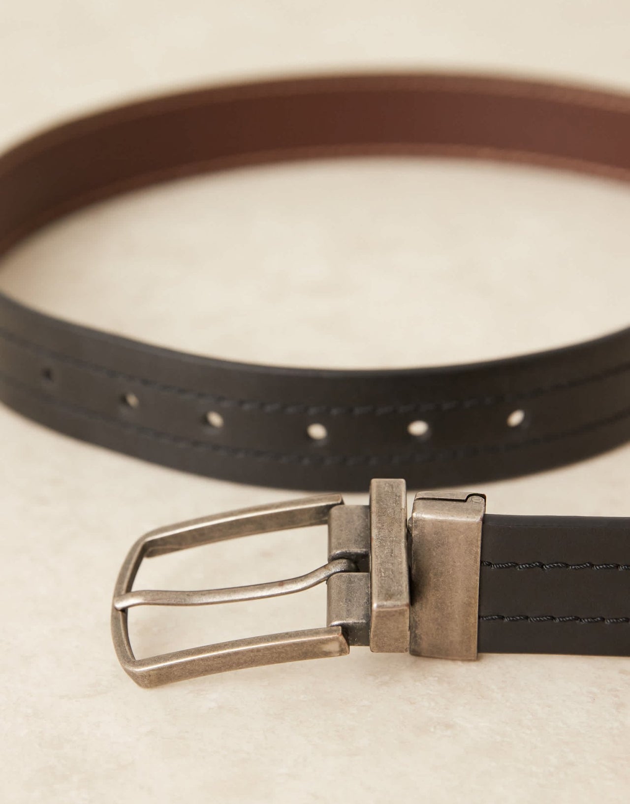 ASOS DESIGN reversible leather belt with burnished silver buckle in brown and black - ASOS Sample Sale EU Store
