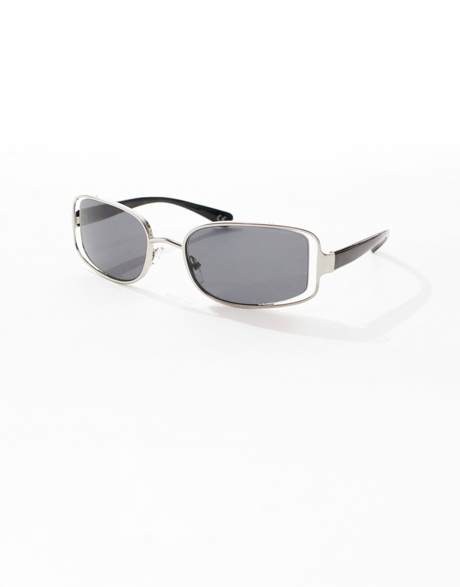 ASOS DESIGN round sunglasses with cut out details with silver frame - ASOS Sample Sale EU Store