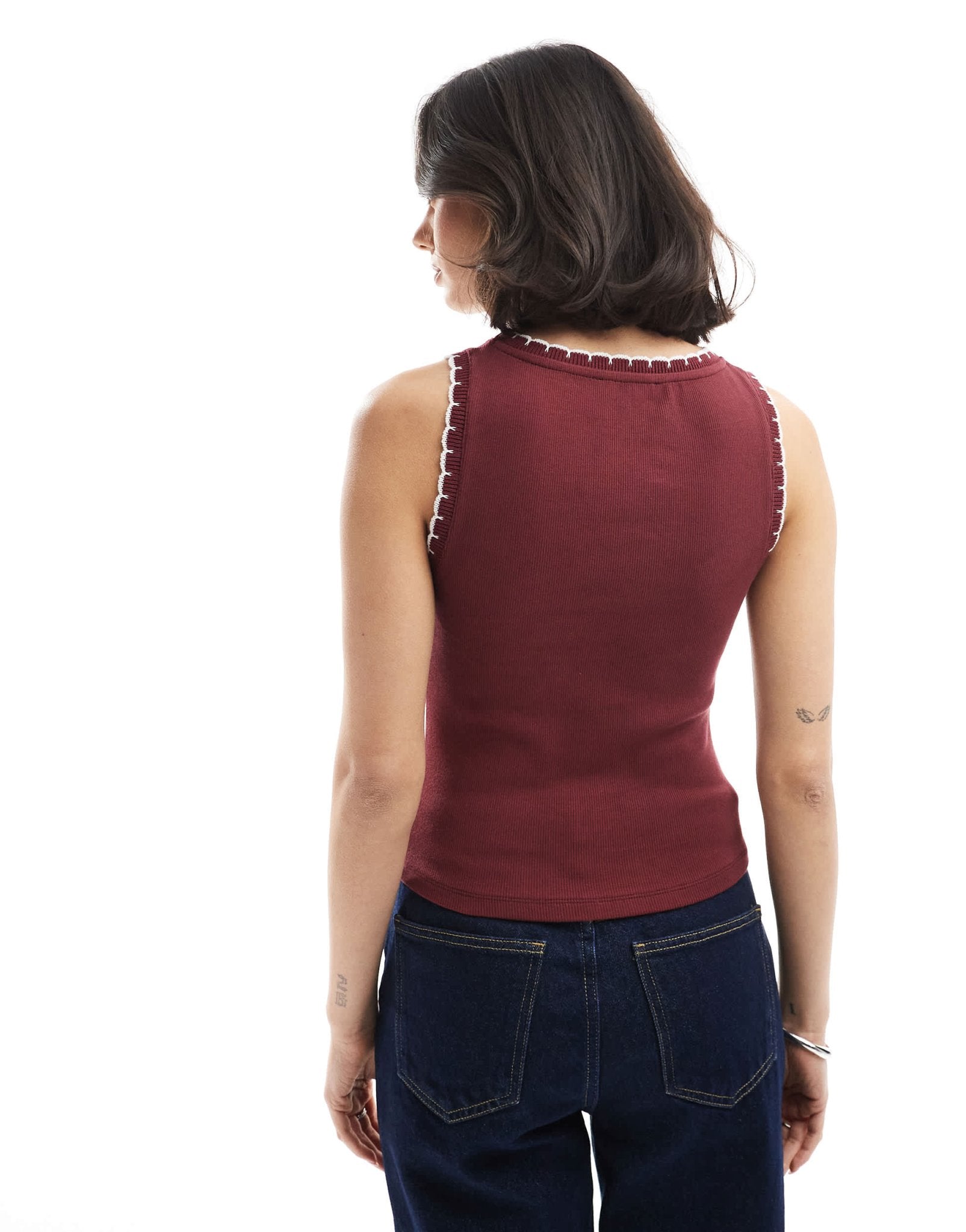 ASOS DESIGN scallop edge detail tank in plum - ASOS Sample Sale EU Store