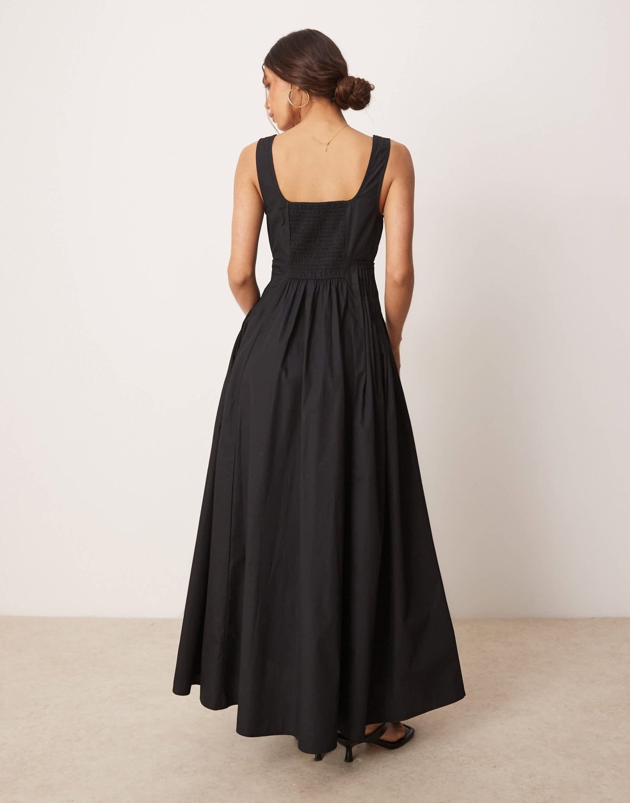 ASOS DESIGN scoop neck pleat waist midaxi dress in black - ASOS Sample Sale EU Store
