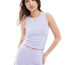 Débardeur sculptant sans coutures ASOS DESIGN avec détail broderie coordonné en lilas