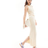 Conjunto de falda midi broderie moldeadora sin costuras ASOS DESIGN en crema