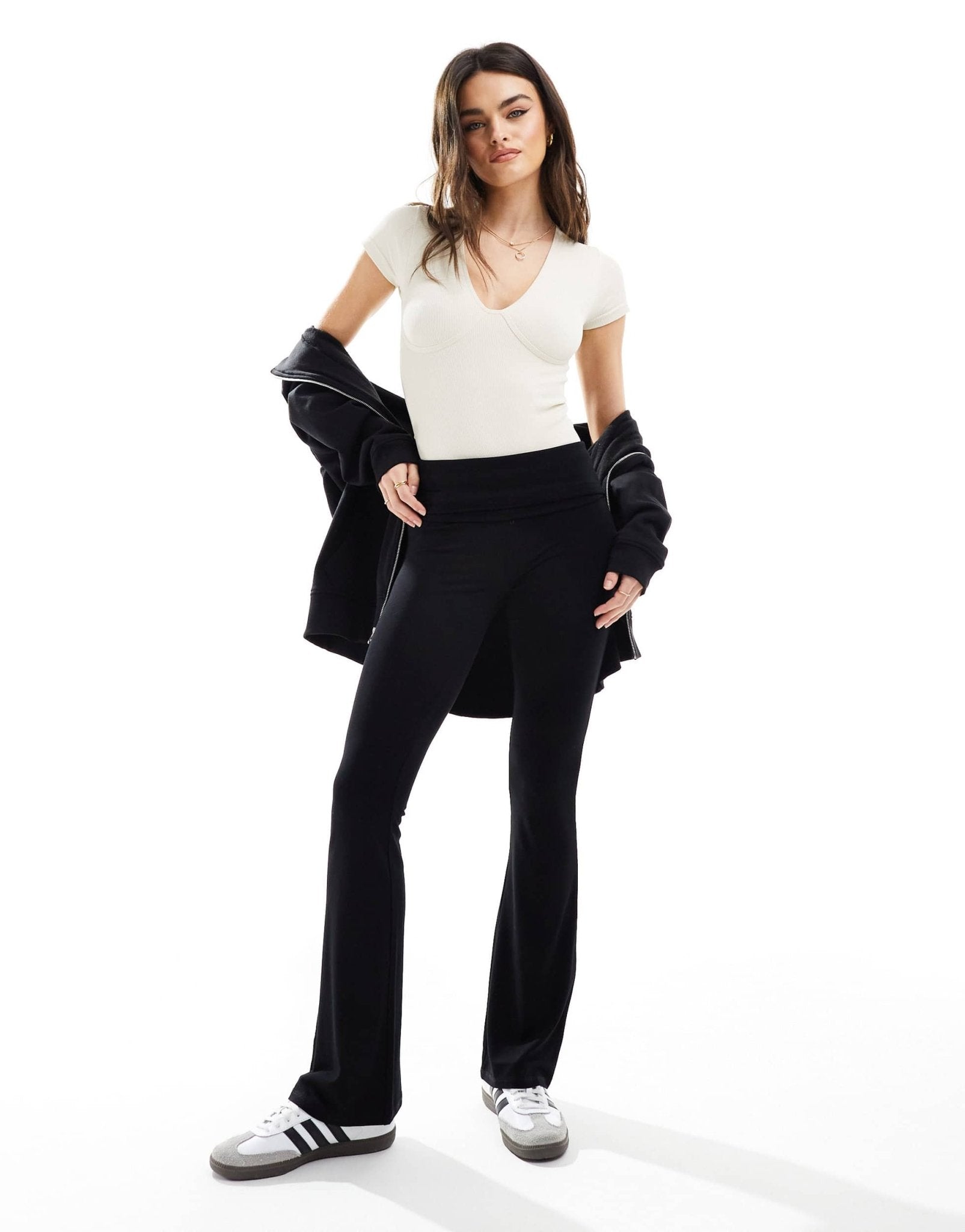 ASOS DESIGN seamless sculpting short sleeve bodysuit with binding detail in cream - ASOS Sample Sale EU Store